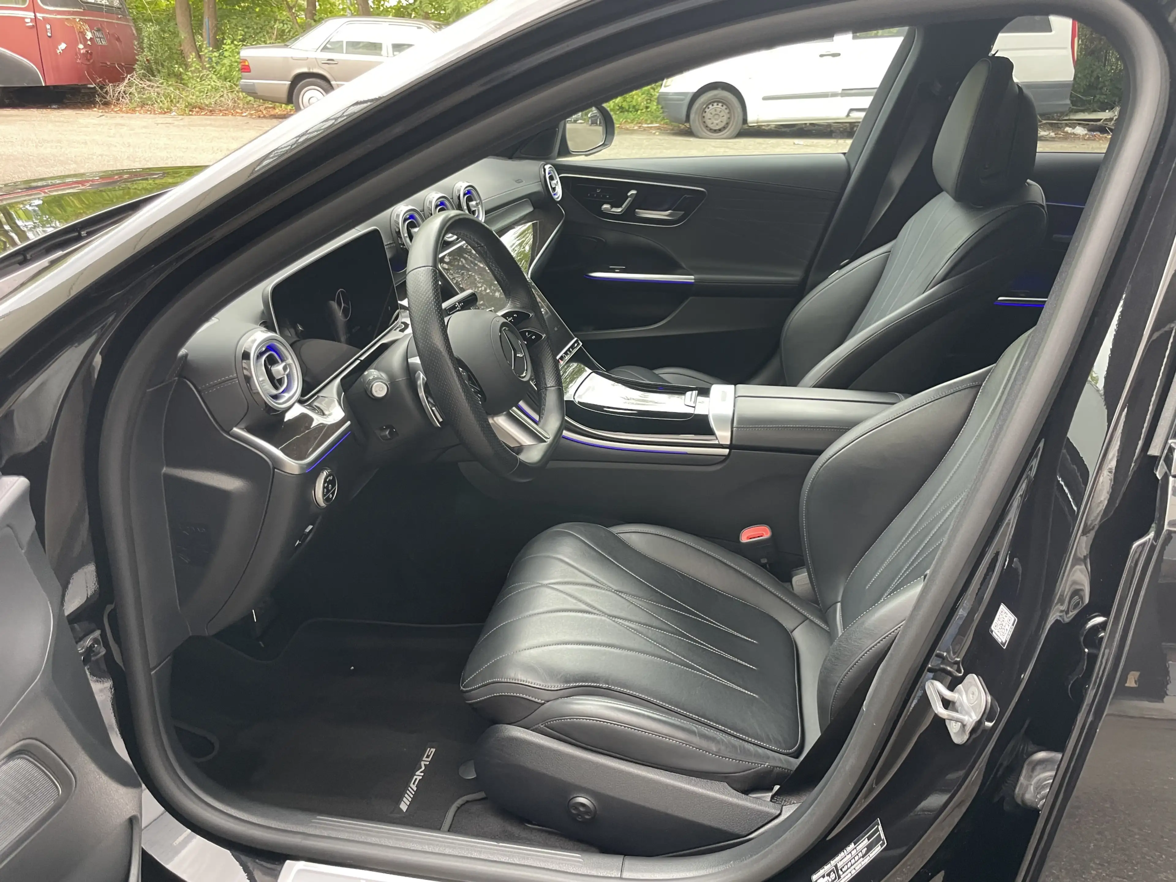 Mercedes-Benz C 180 AMG LED Night MBUX Rü-Kamera Ambiente — photo 13