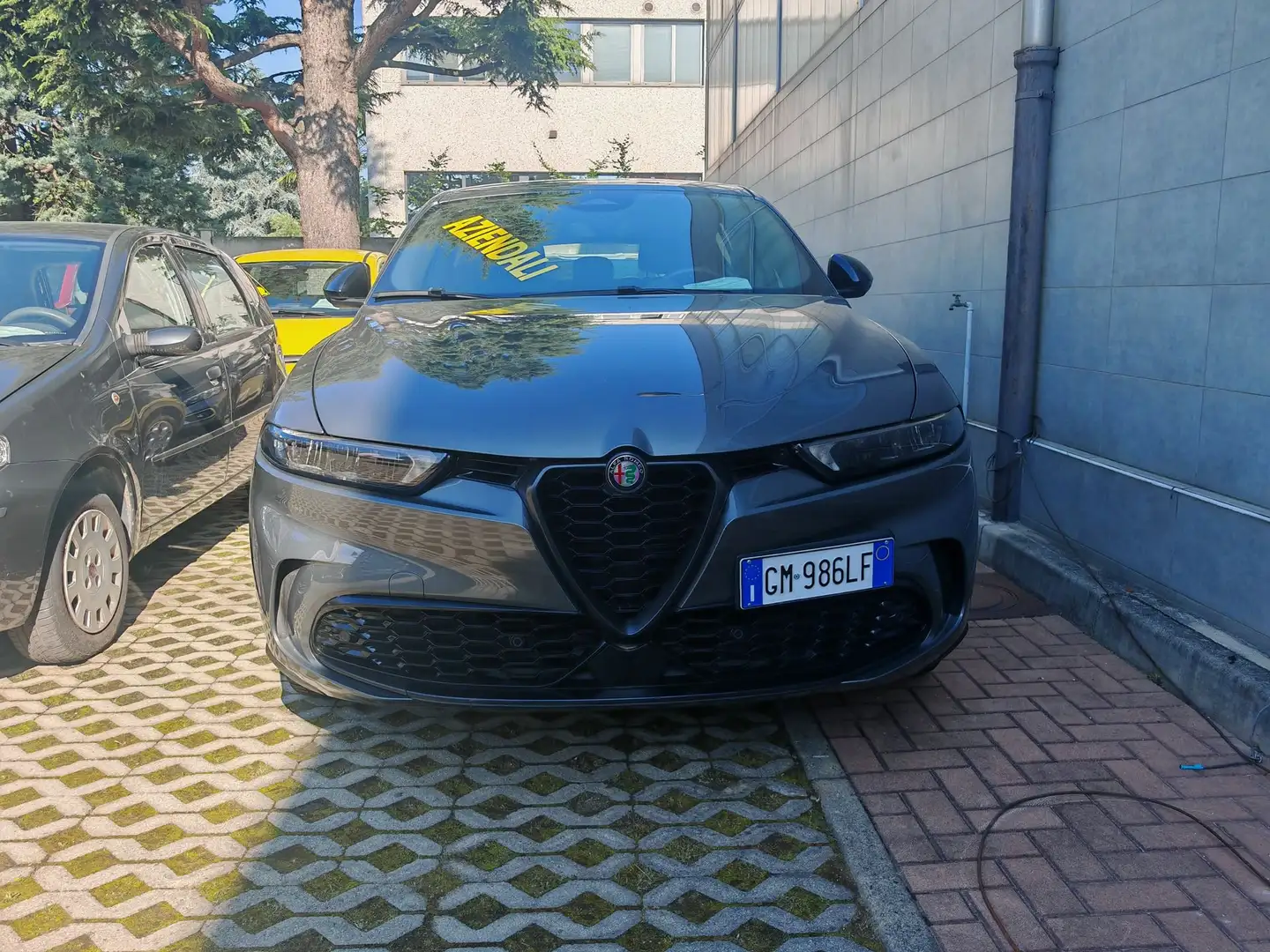 Alfa Romeo Tonale 1.5 130 CV MHEV TCT7 Sprint Šedá - 2