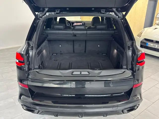 BMW X5 view 9