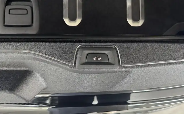 BMW X5 view 12