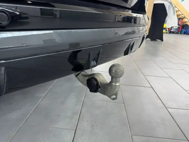 BMW X5 view 13
