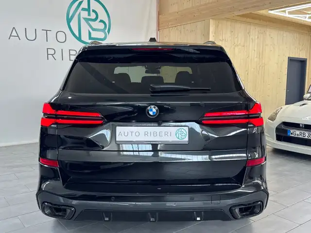 BMW X5 view 8