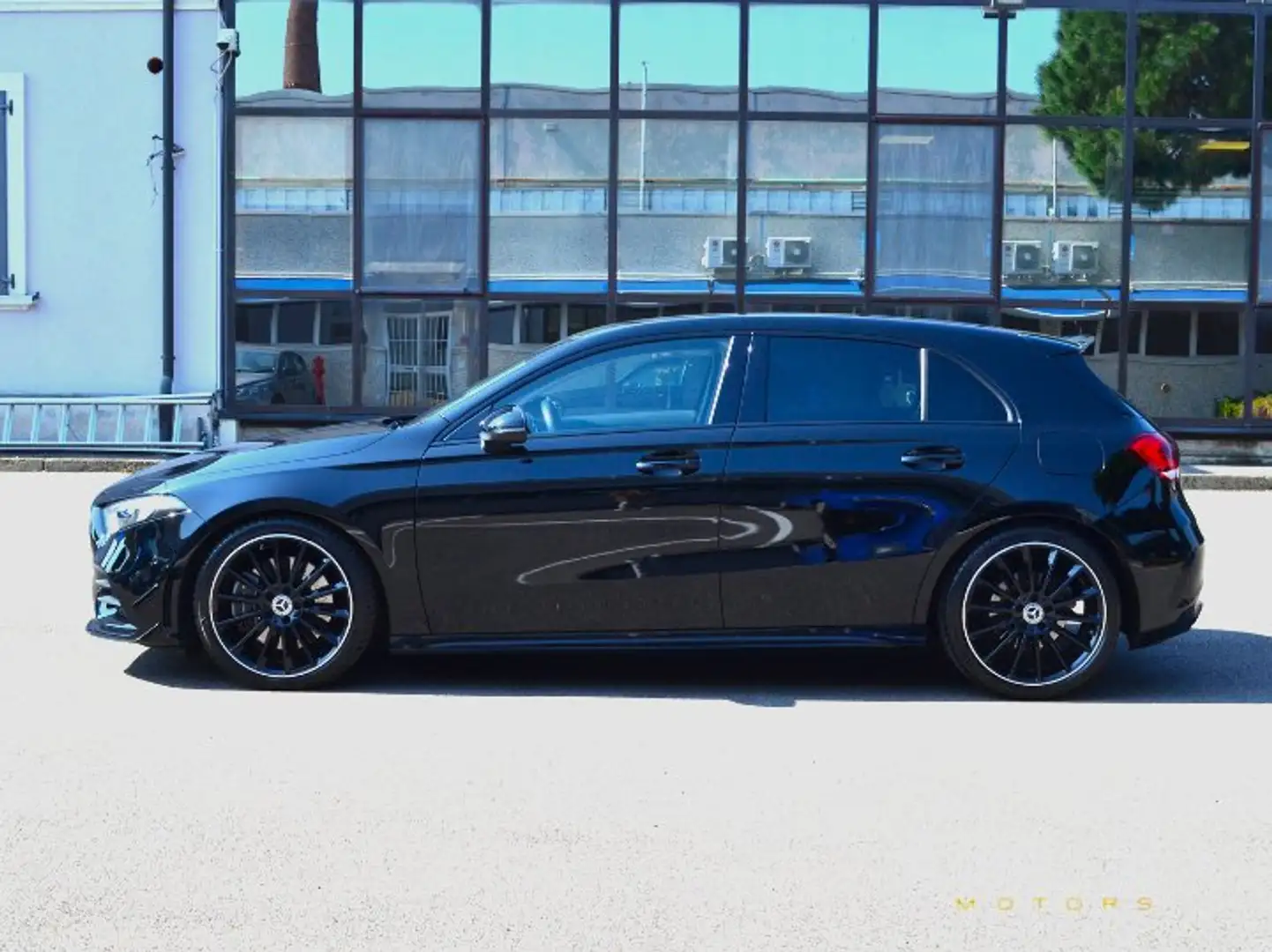 Mercedes-Benz A 250 Premium AMG Kit A35 AMG Nero - 2