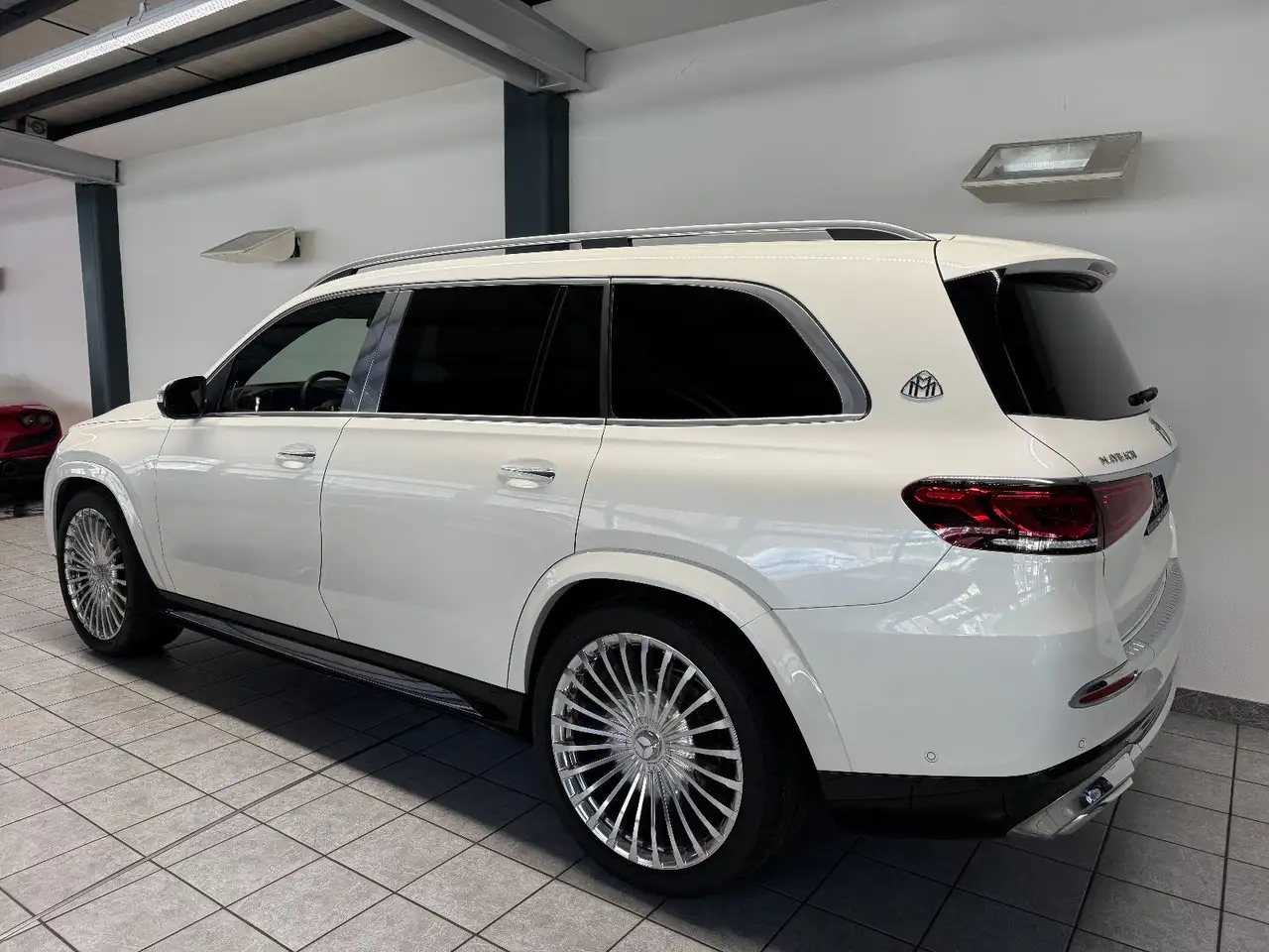 Mercedes-Benz GLS 600