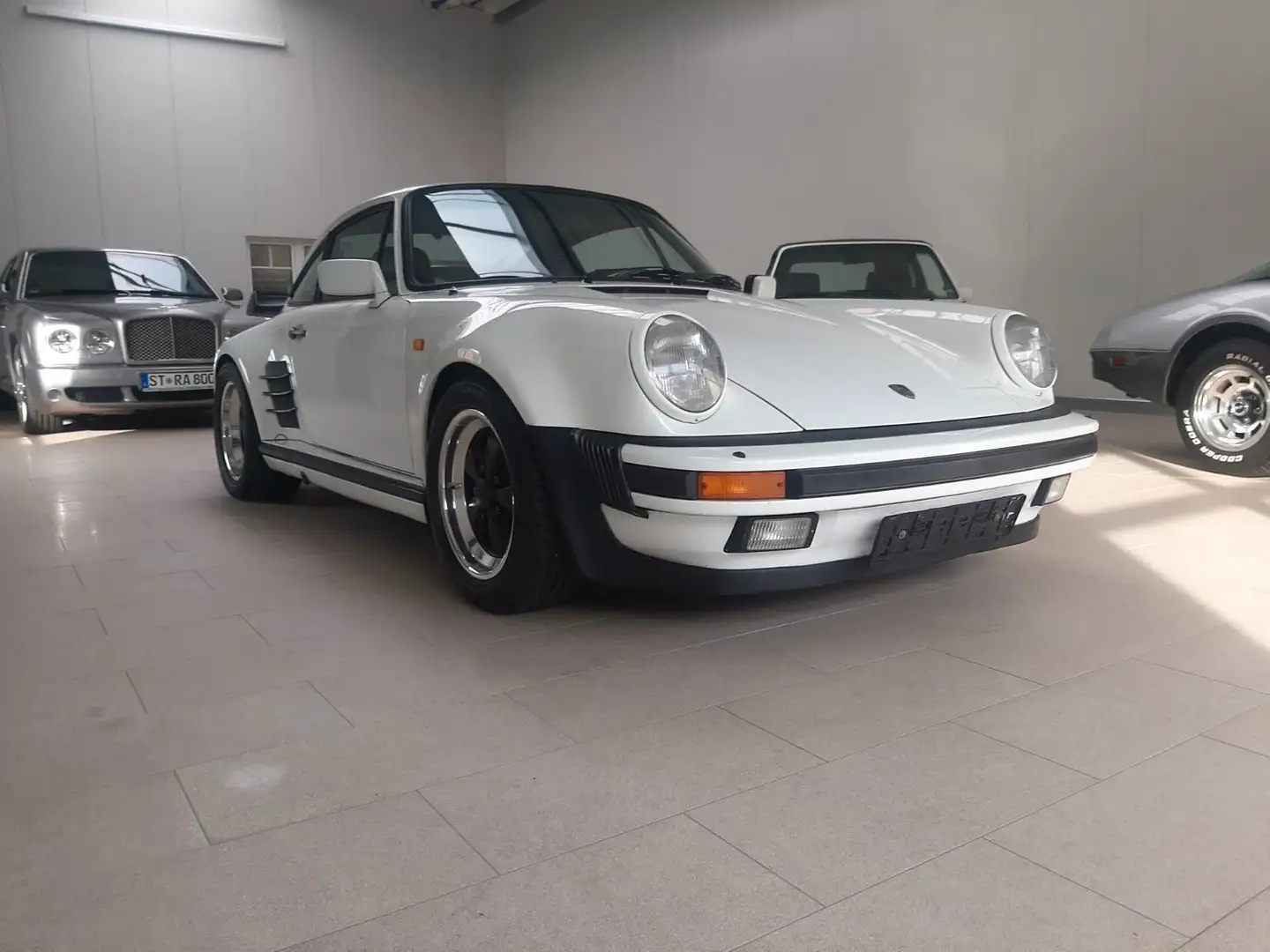 Porsche 930 /911 Turbo bijela - 1