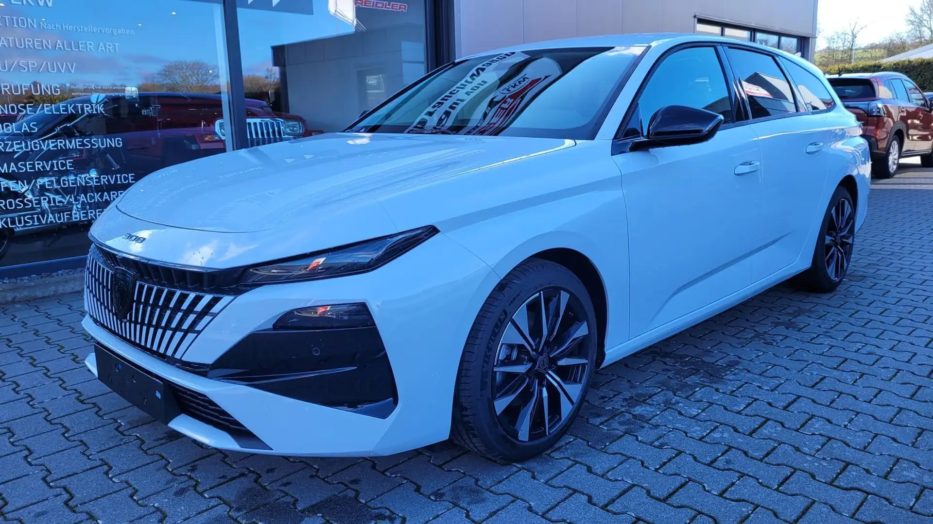 Peugeot 308 SW Hybrid 145 Allure FL*LED*Navi*Shzg*PDC*360*A... Weiß - 1