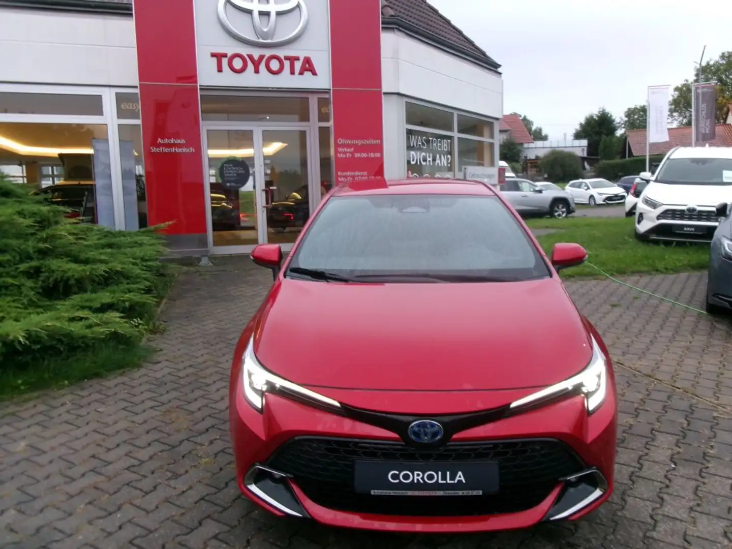 Toyota Corolla 1.8 Hybrid Team Deutschland Rouge - 2