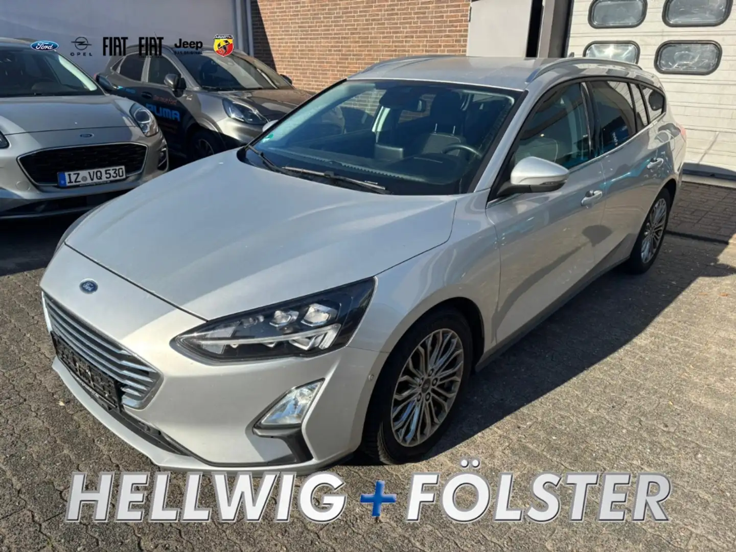 Ford Focus TITANIUM / NAVI / W-PAKET / STND-HZG / RFK / GJR S Argent - 1