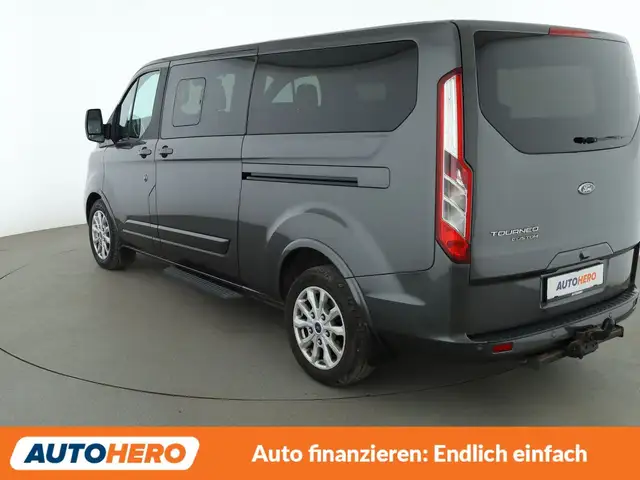 Ford Tourneo Custom view 4