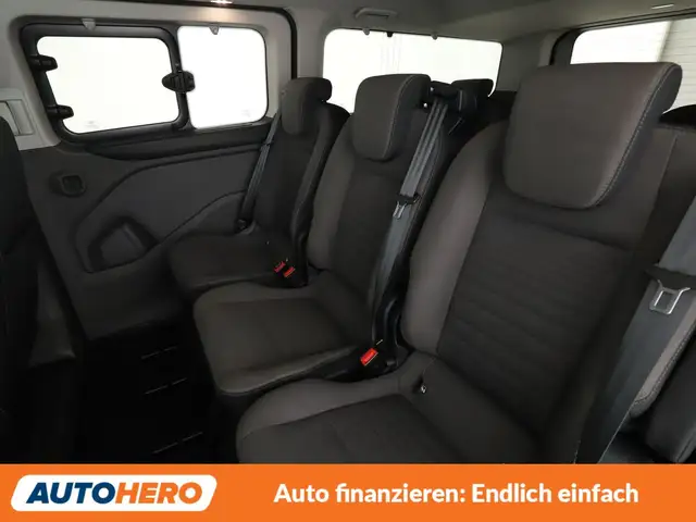Ford Tourneo Custom view 14