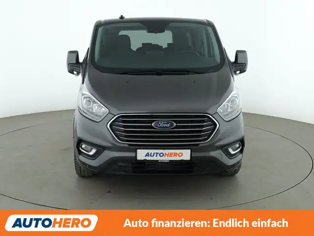 Ford Tourneo Custom view 9