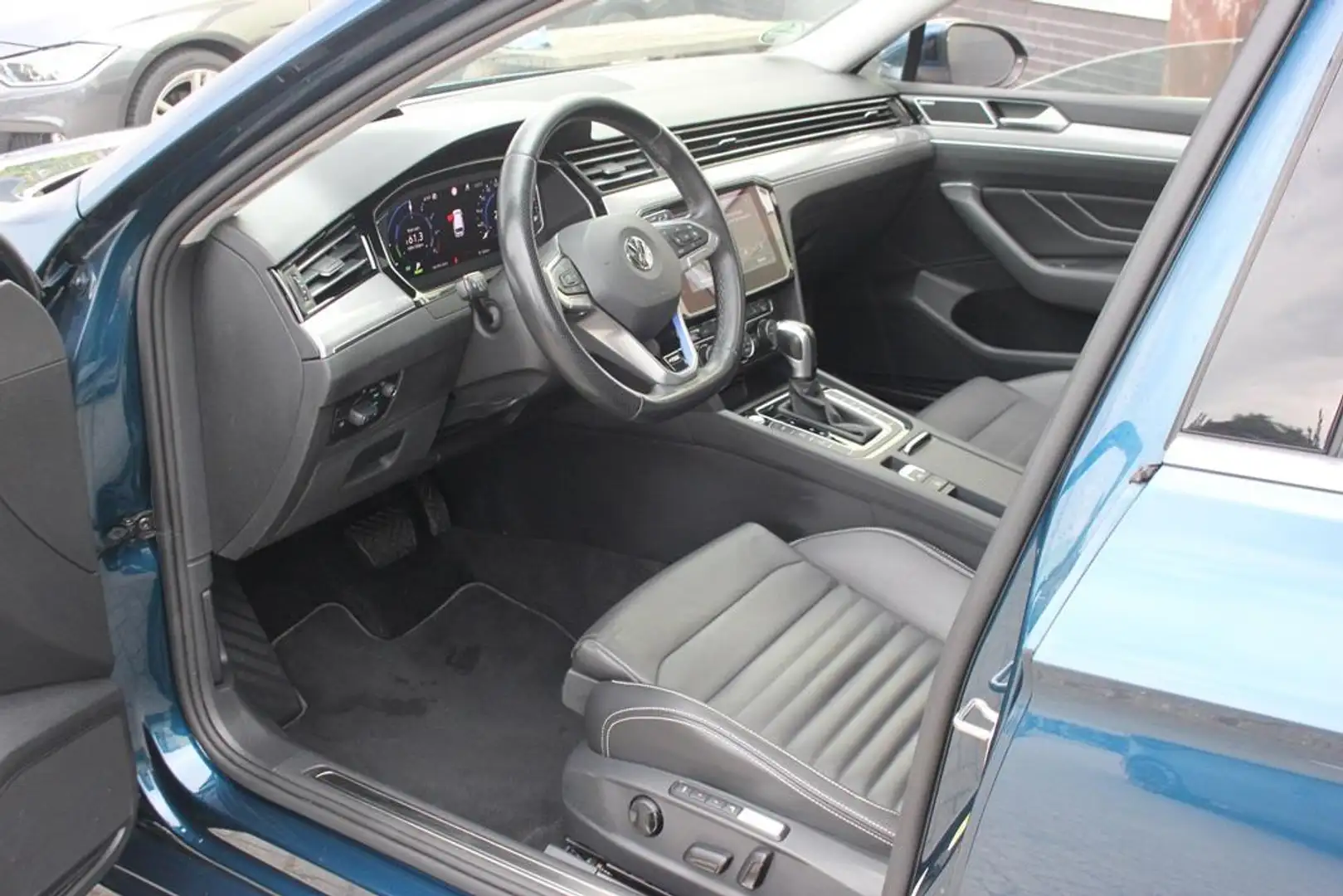 Volkswagen Passat Variant 1.4 TSI GTE Business | Trekhaak | Virtual Cockpit Bleu - 2