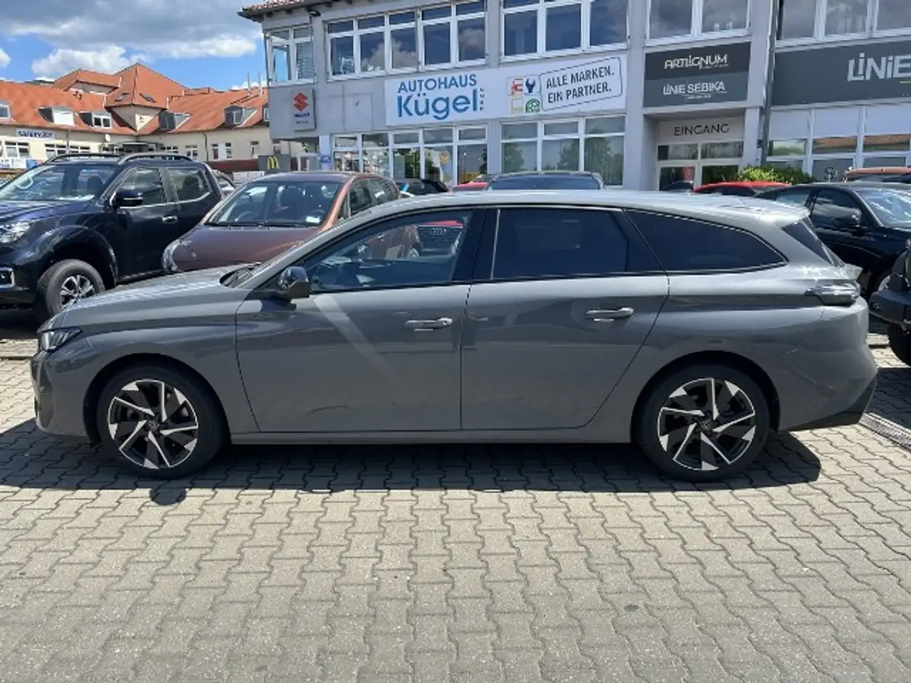 Peugeot 308 SW 1.5 BlueHDI 130 Allure — photo 2