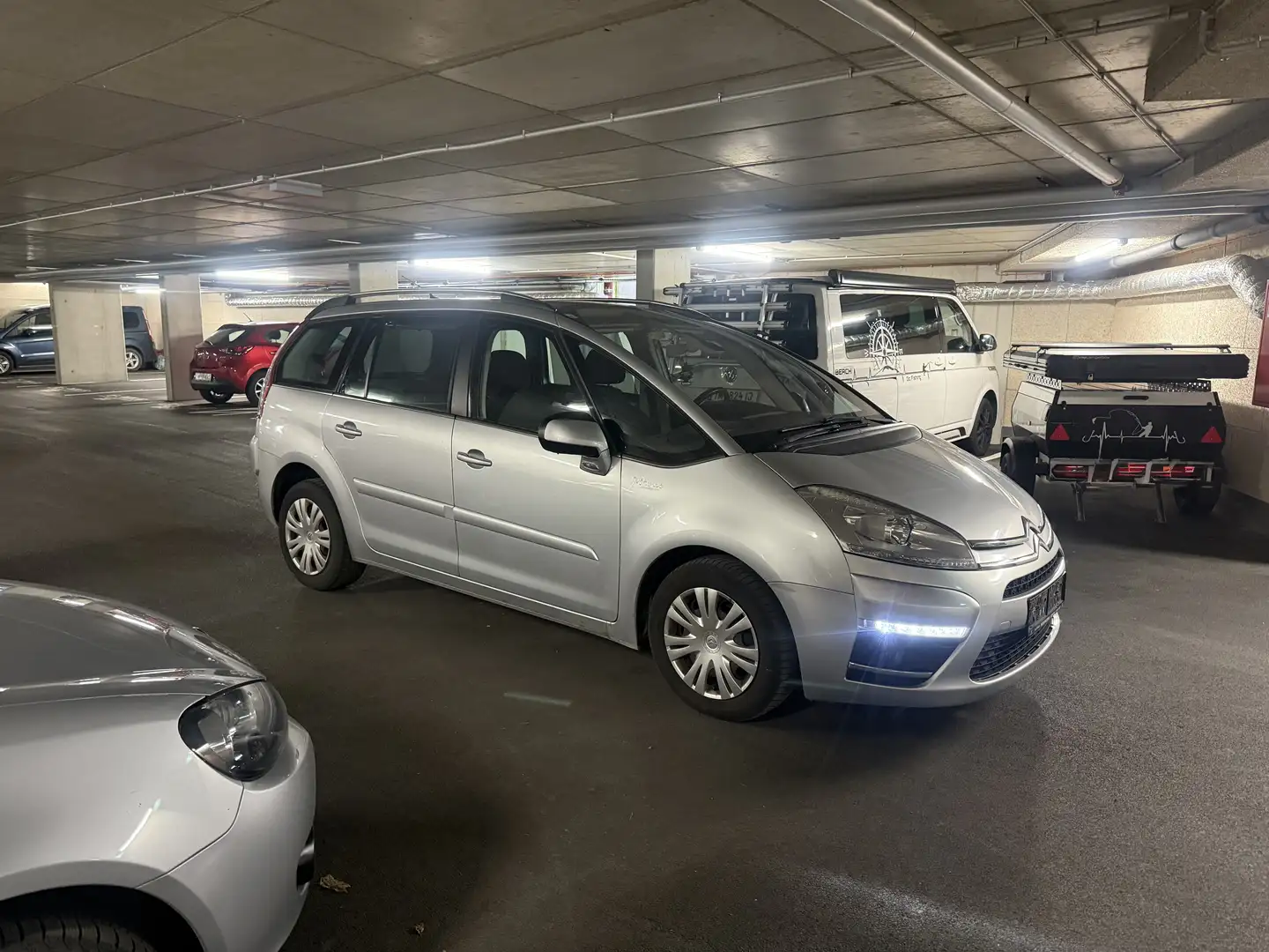 Citroen Grand C4 Picasso 1,6 HDi (Pickerl:7/2026)) Grau - 2