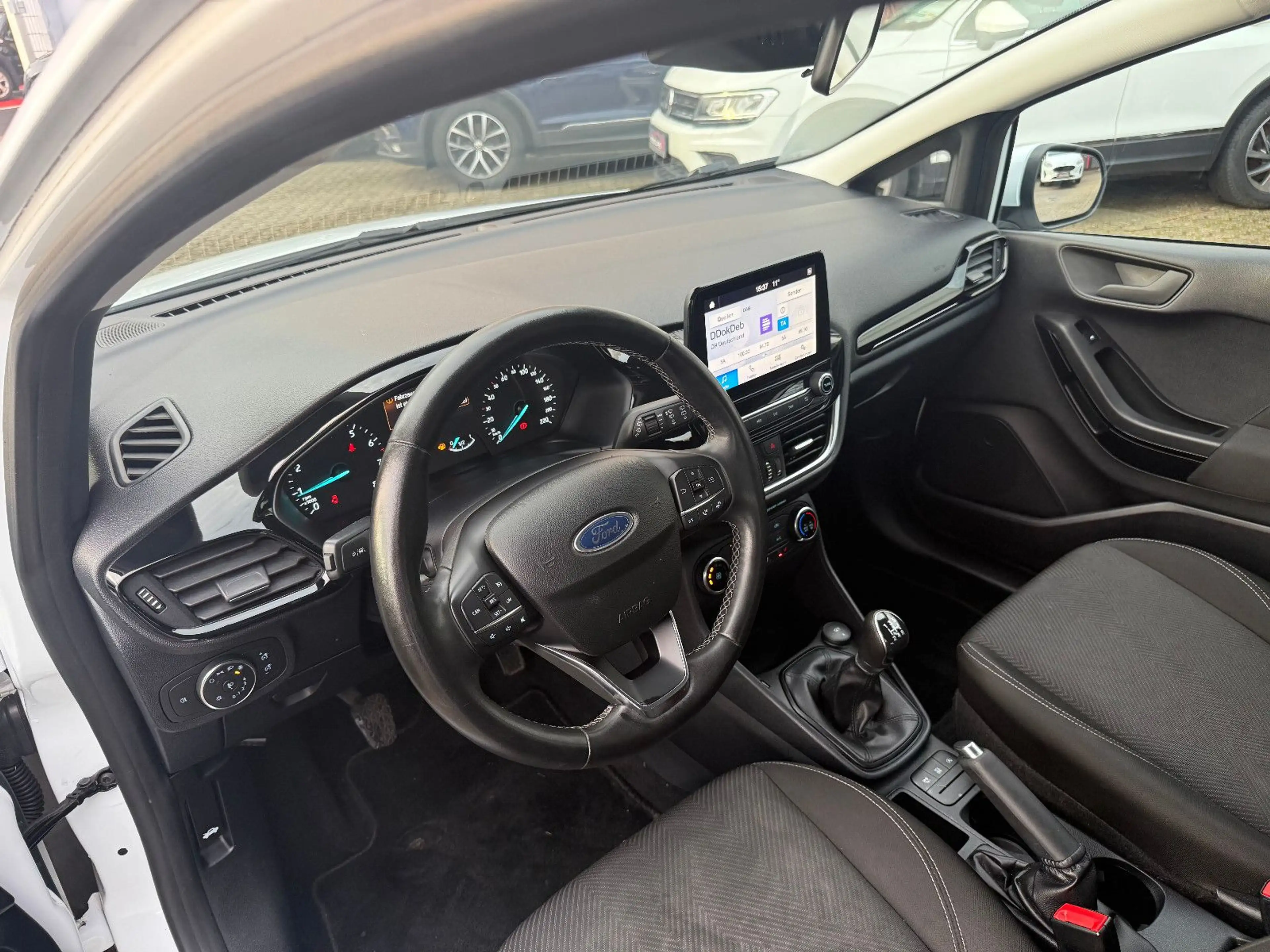 Ford Fiesta Cool & Connect — photo 9