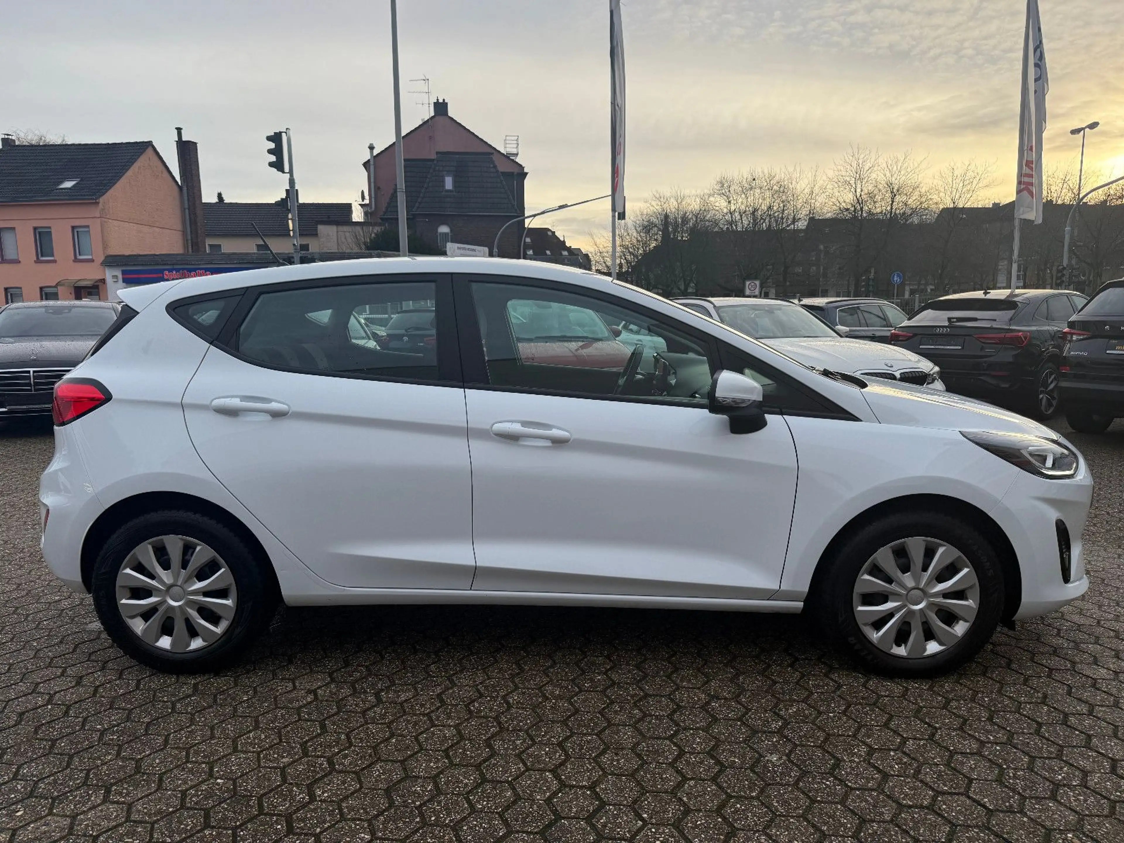 Ford Fiesta Cool & Connect — photo 6