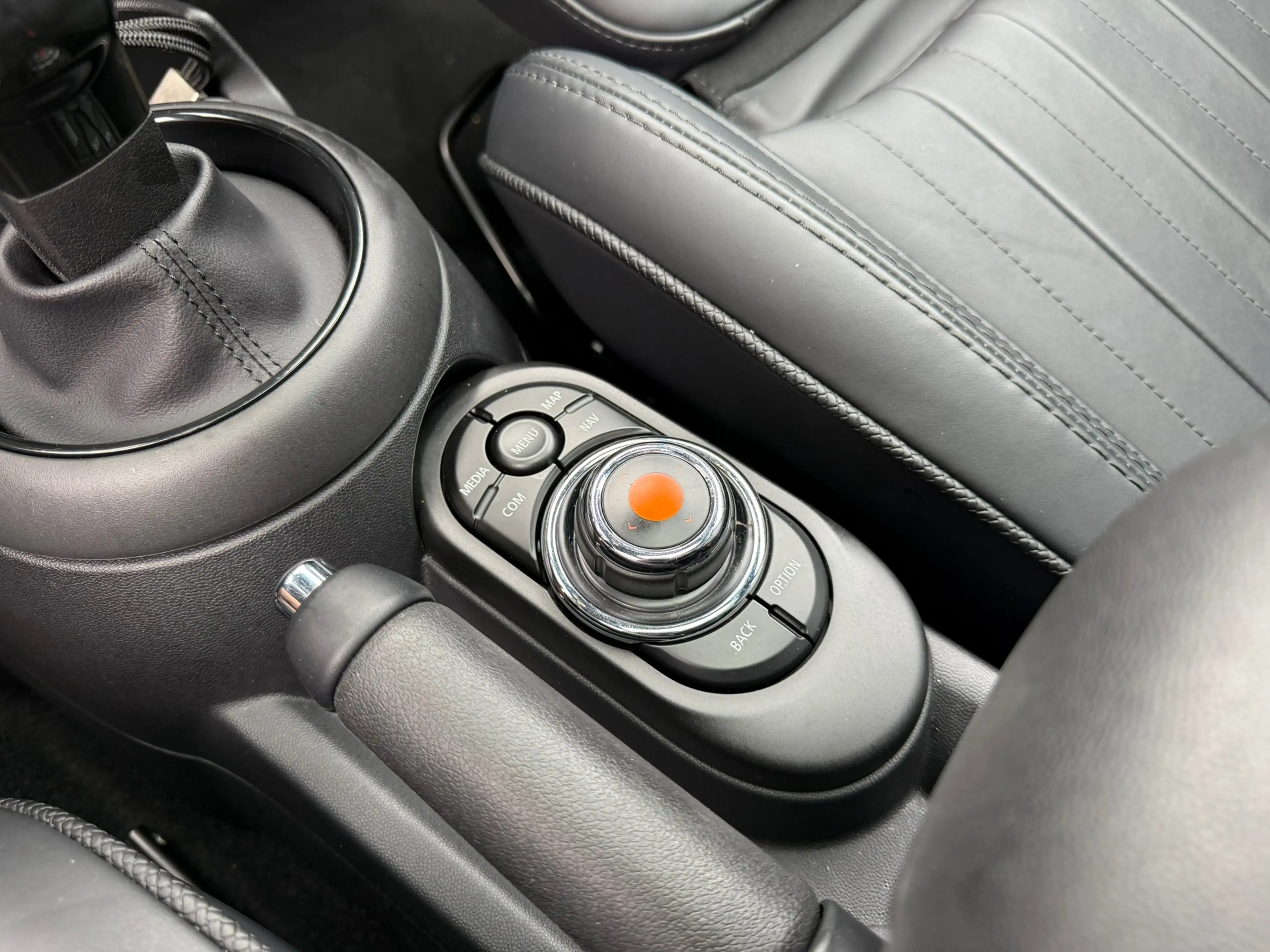 MINI Cooper 1.5 Cooper 60 Years Edition Pano|Harman&Kardon|Led — photo 9
