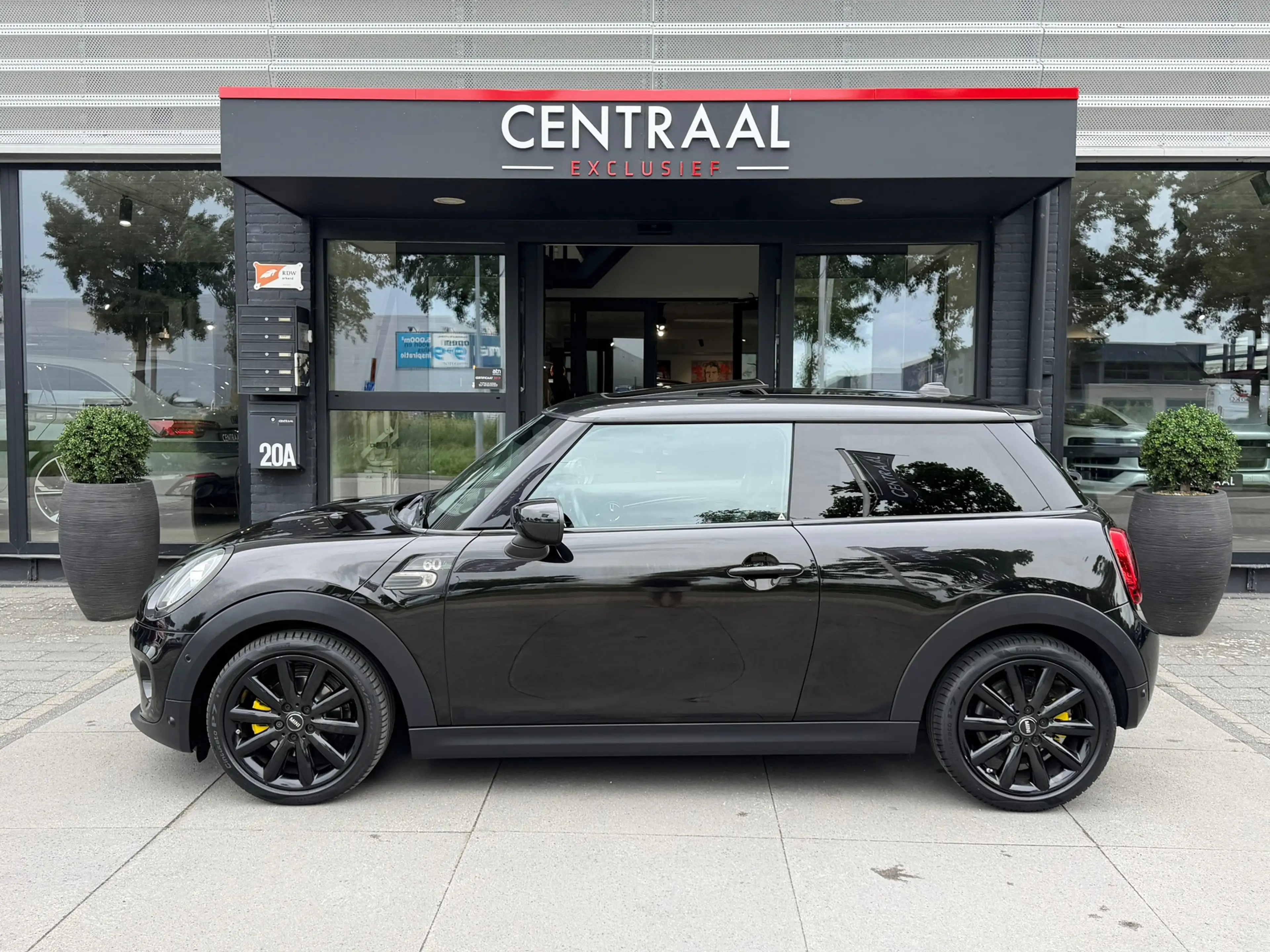 MINI Cooper 1.5 Cooper 60 Years Edition Pano|Harman&Kardon|Led — photo 13