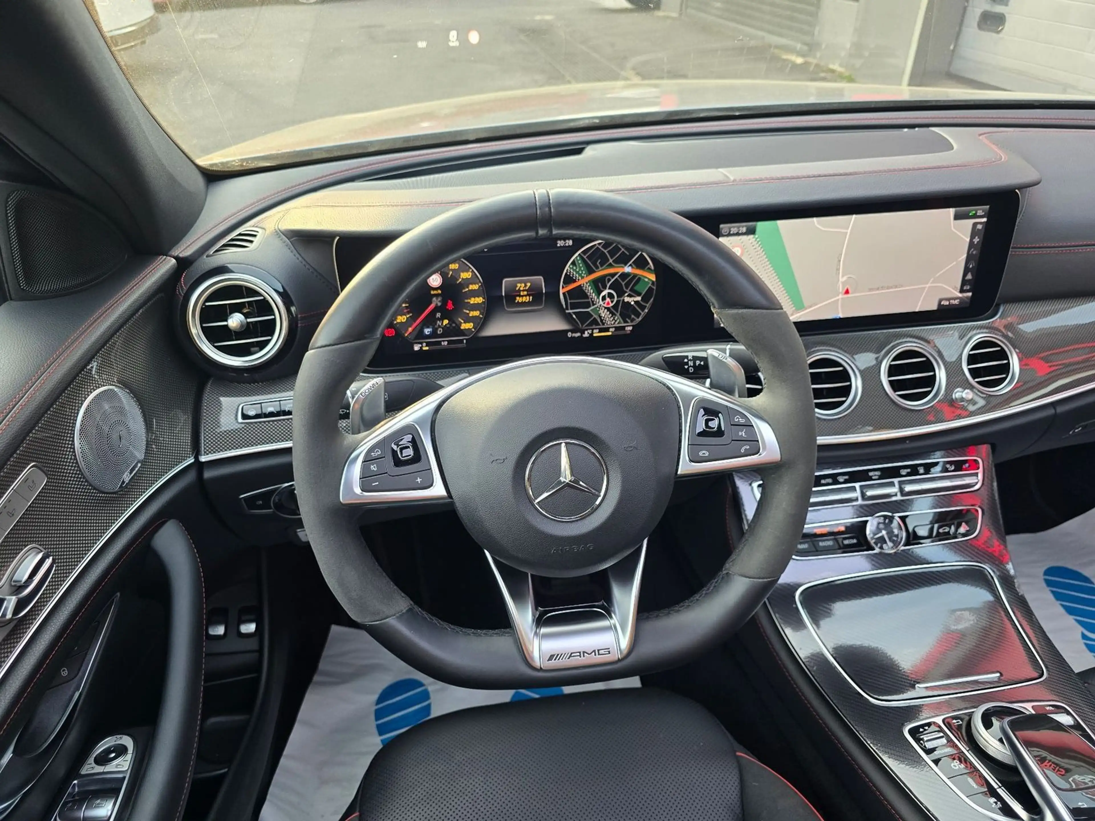 Mercedes-Benz E 43 AMG Pano|Burm|360°|AHK|Standh|Absolut VOLLL — photo 14