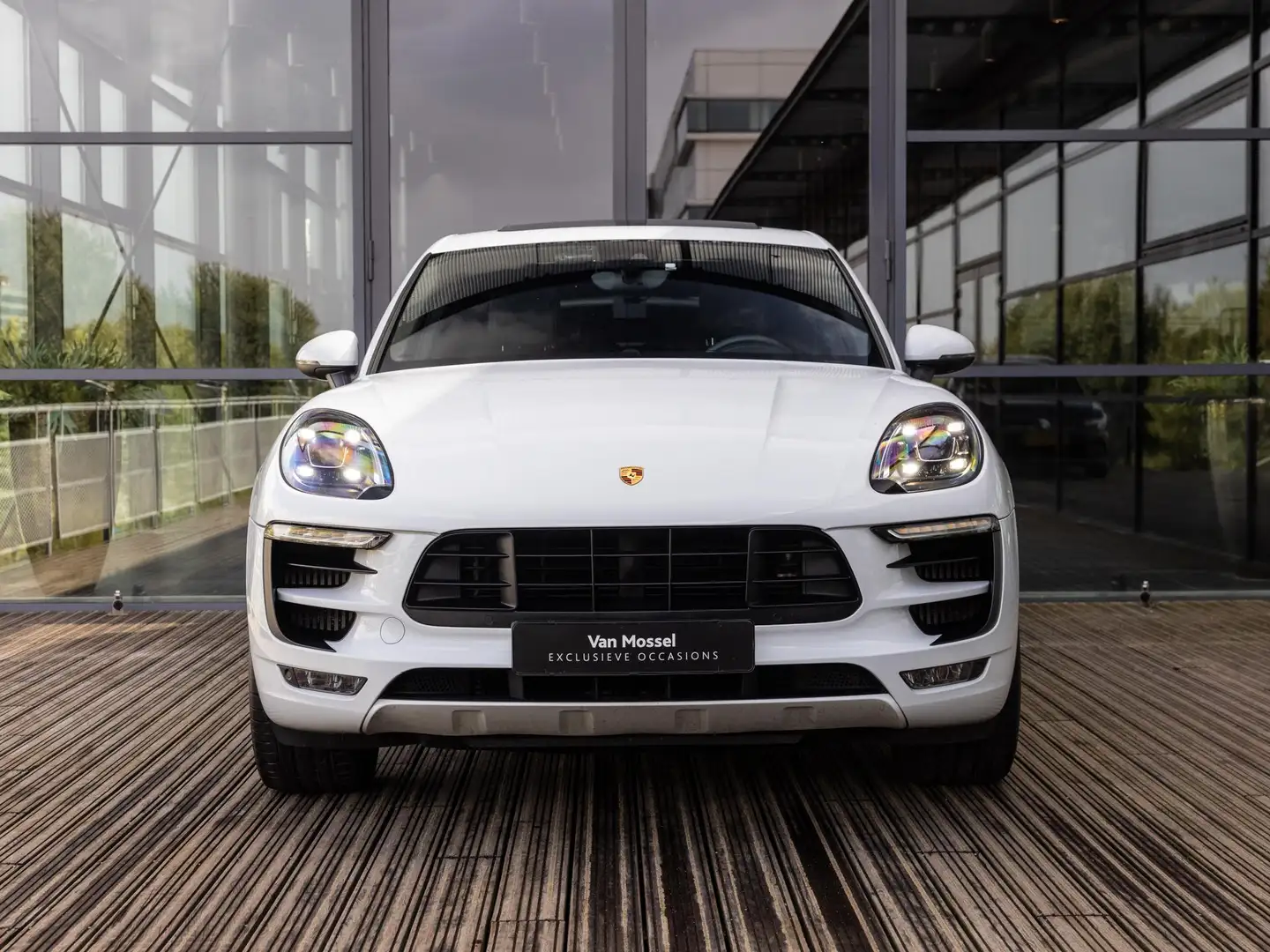 Porsche Macan 3.0 GTS | SPORTDESIGN | SPORTCHRONO | SPORTUITLAAT Wit - 2