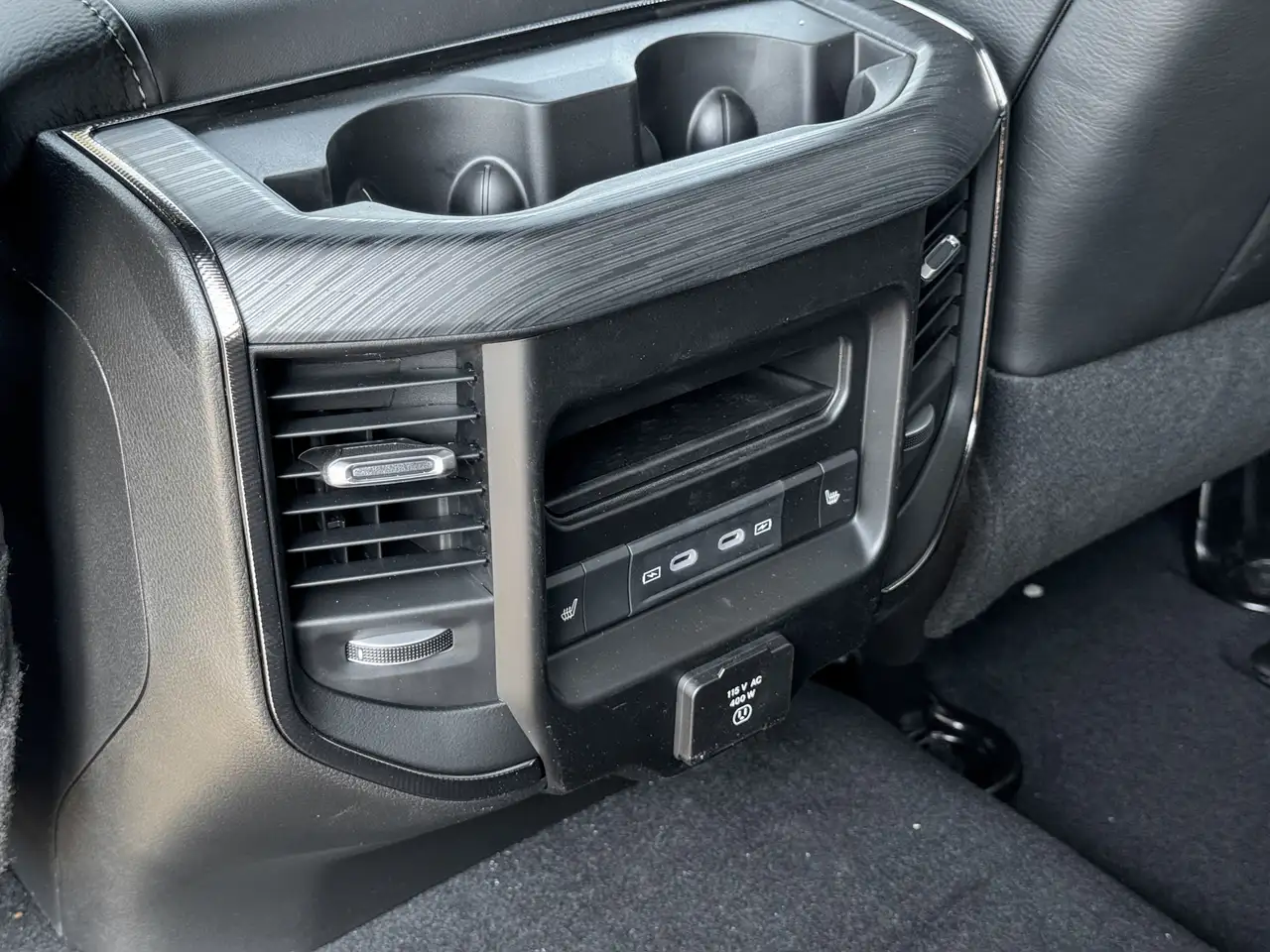 RAM 2500 снимка RAM 2500