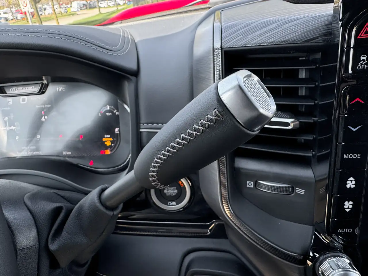 RAM 2500 снимка RAM 2500