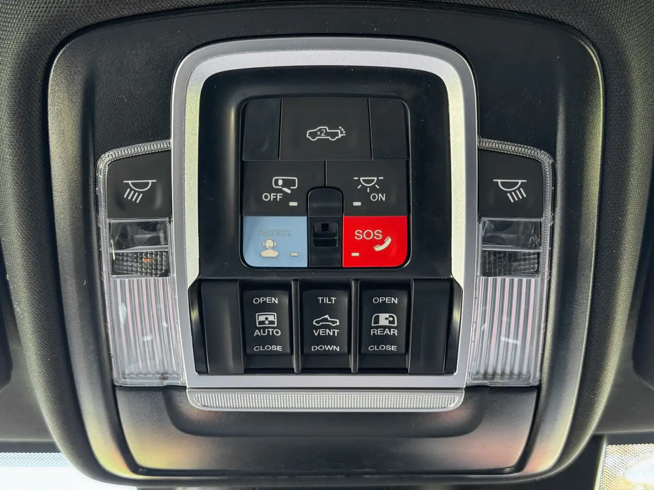 RAM 2500 снимка RAM 2500