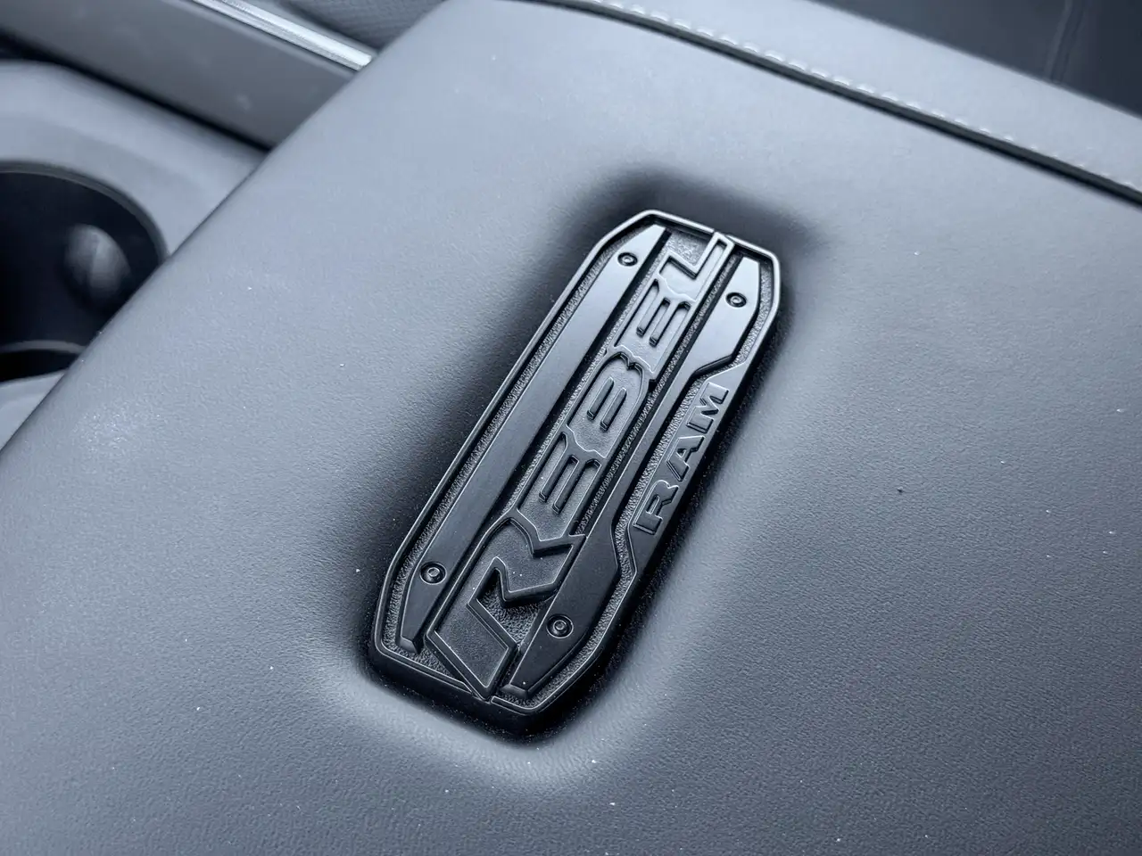 RAM 2500 снимка RAM 2500