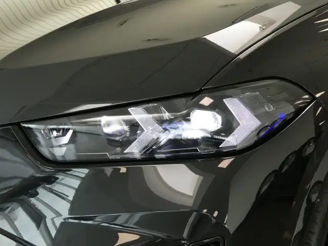 BMW X5 xDrive50e PHEV 25,7kWh Ansicht 3