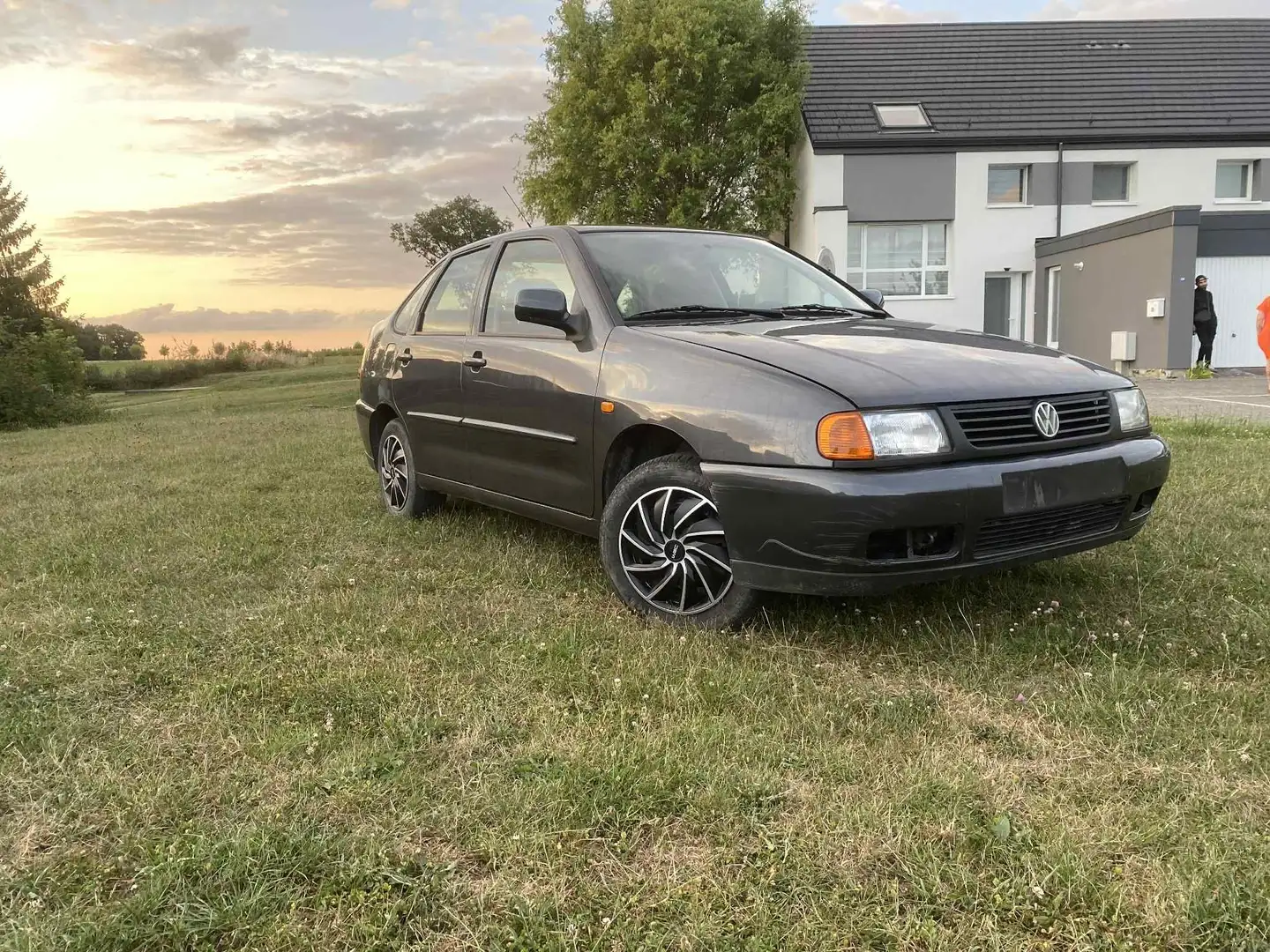 Volkswagen Polo Sedan 1.4i - 1