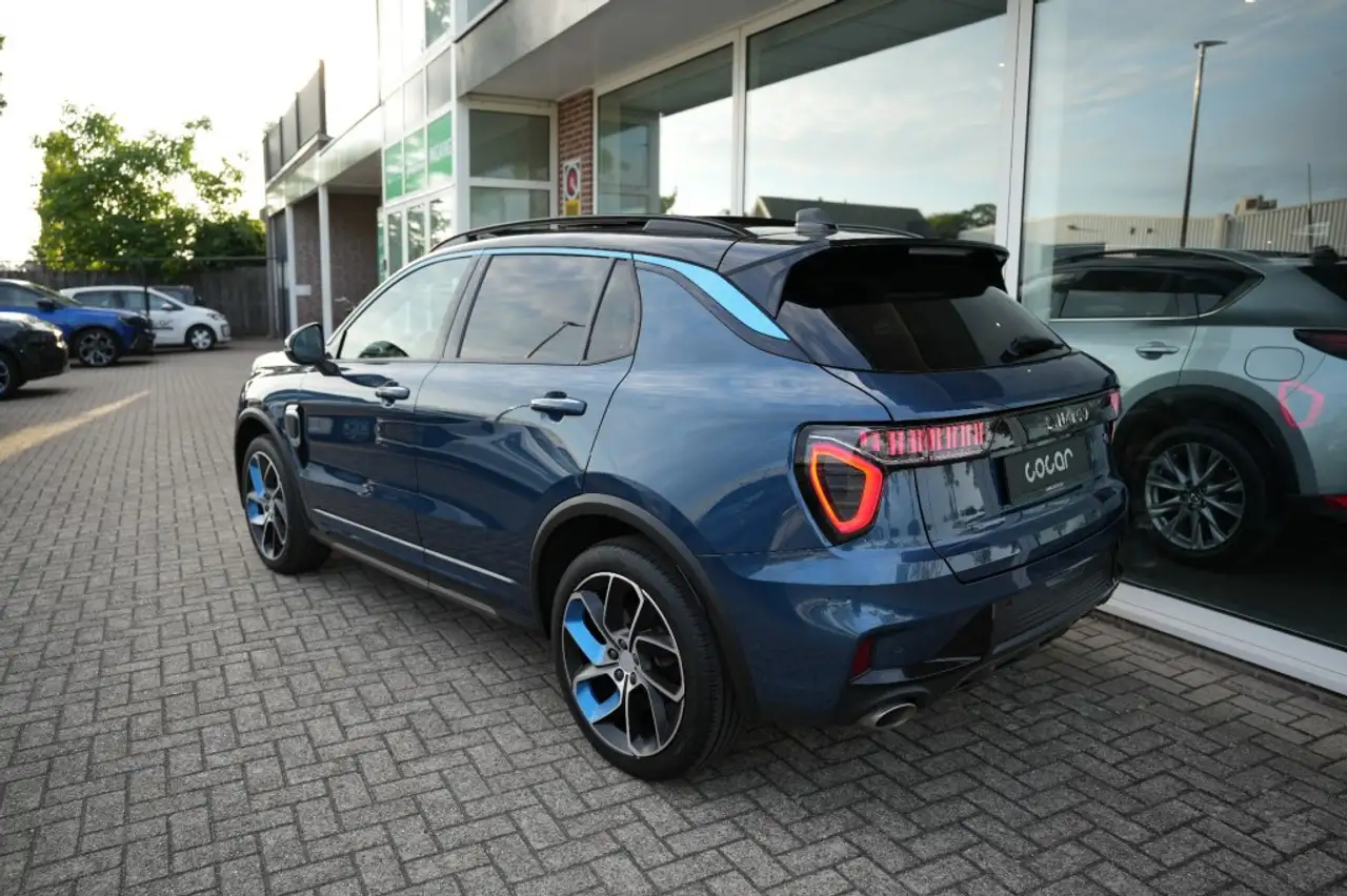 Lynk & Co 01 2022