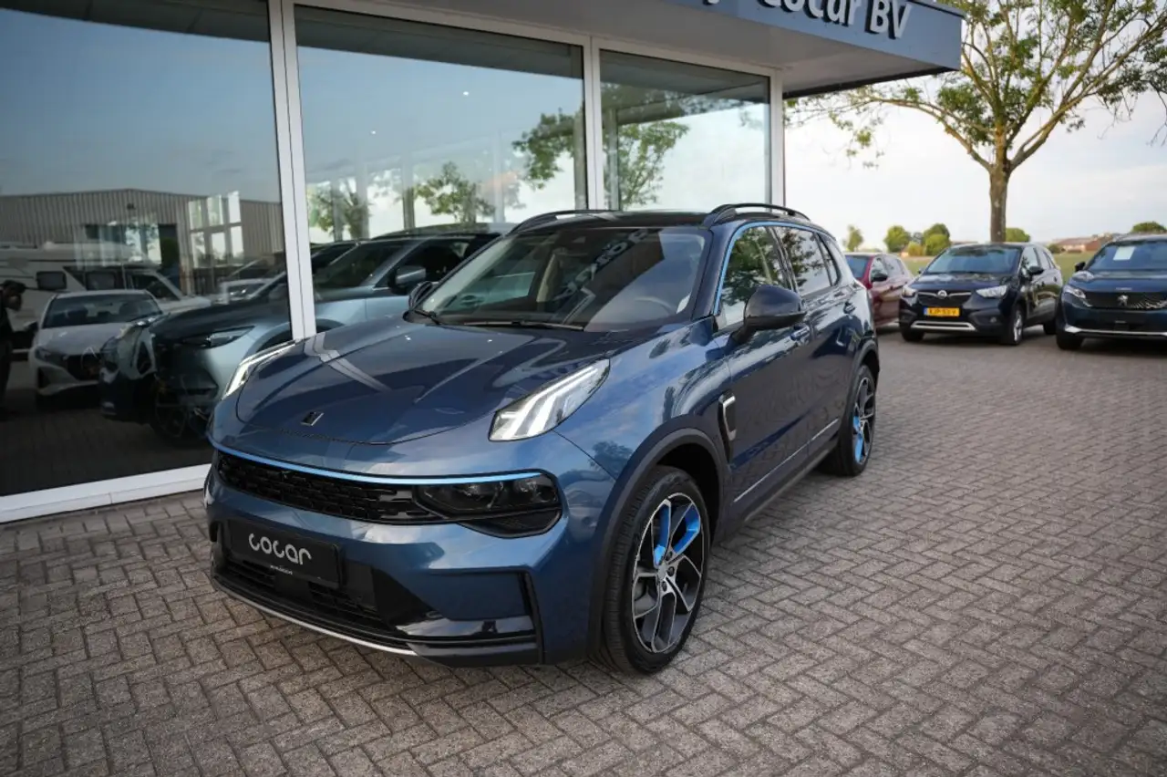Lynk & Co 01 2022