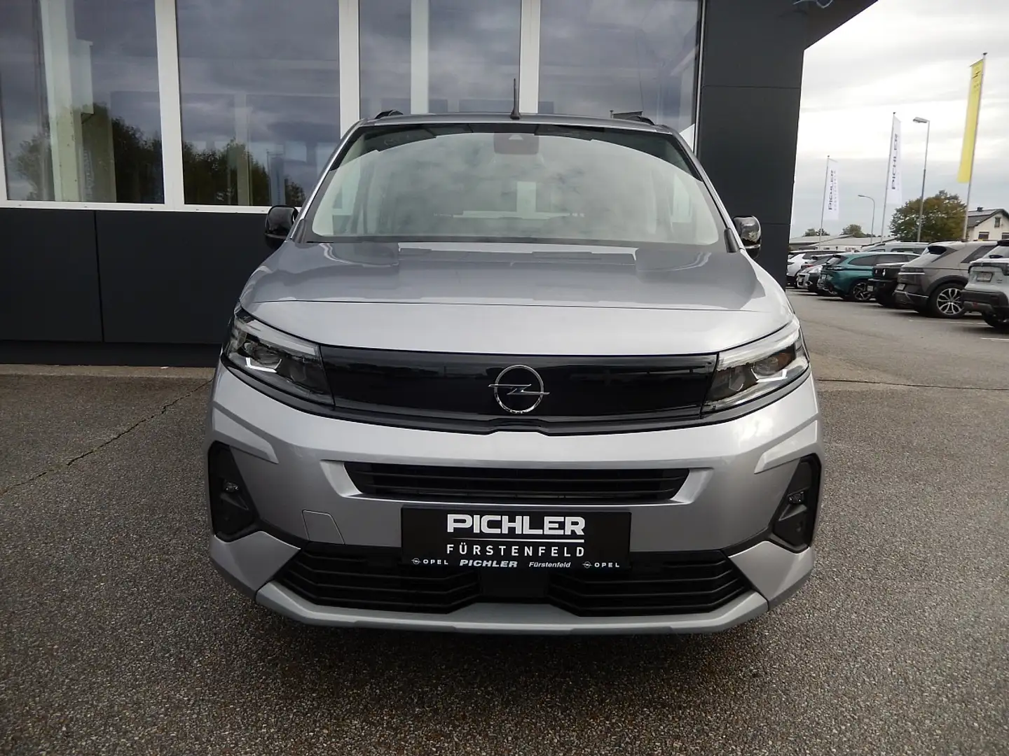 Opel Combo Elektro L 50 kWh GS-Line Silber - 2