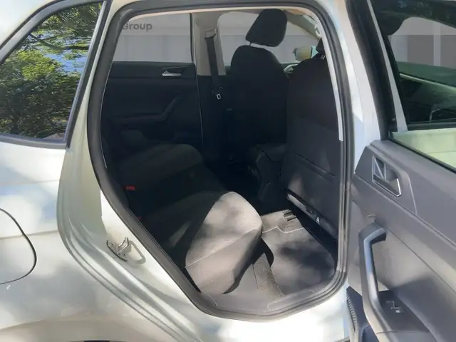 Volkswagen Polo view 9