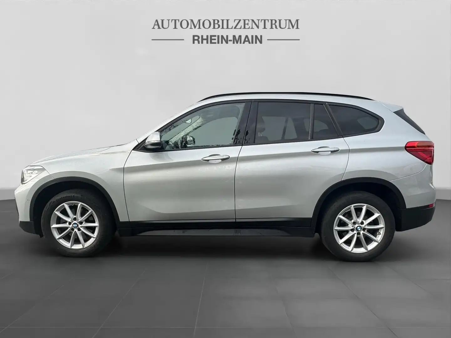 BMW X1 sDrive 18 d AUTOMATIK Advantage 8x bereift Argent - 2