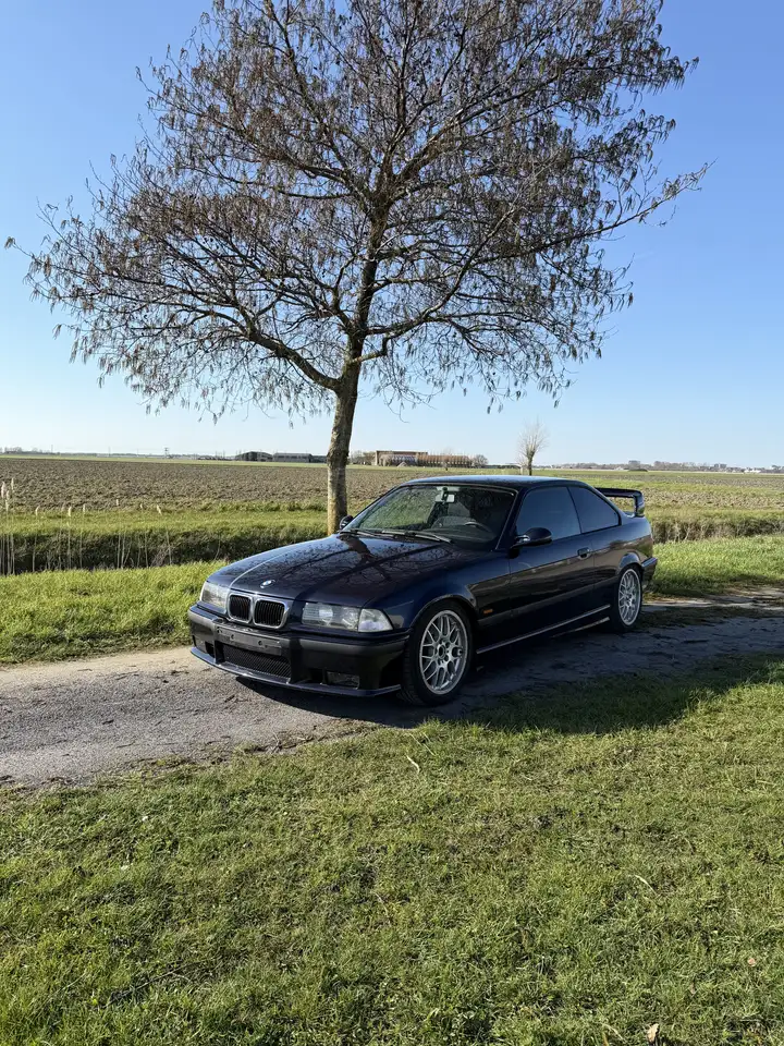 BMW 318is Sport Edition, foto 1