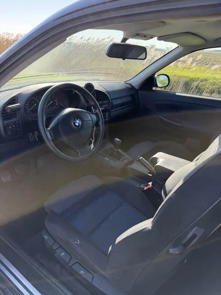 BMW 318is Sport Edition, foto 6