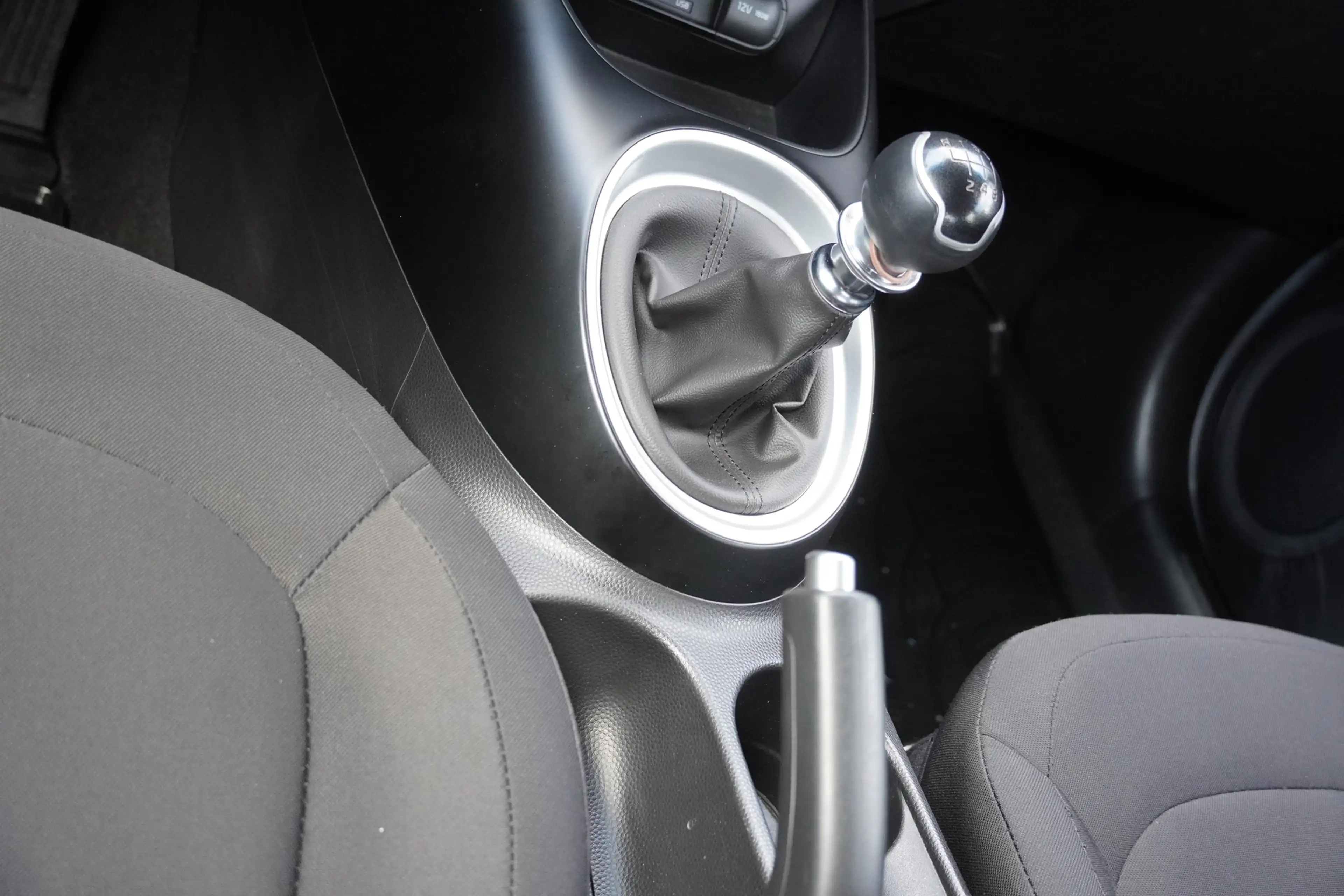 Kia Soul 1.6 Edition 7 PDC Klima USB AUX — photo 13