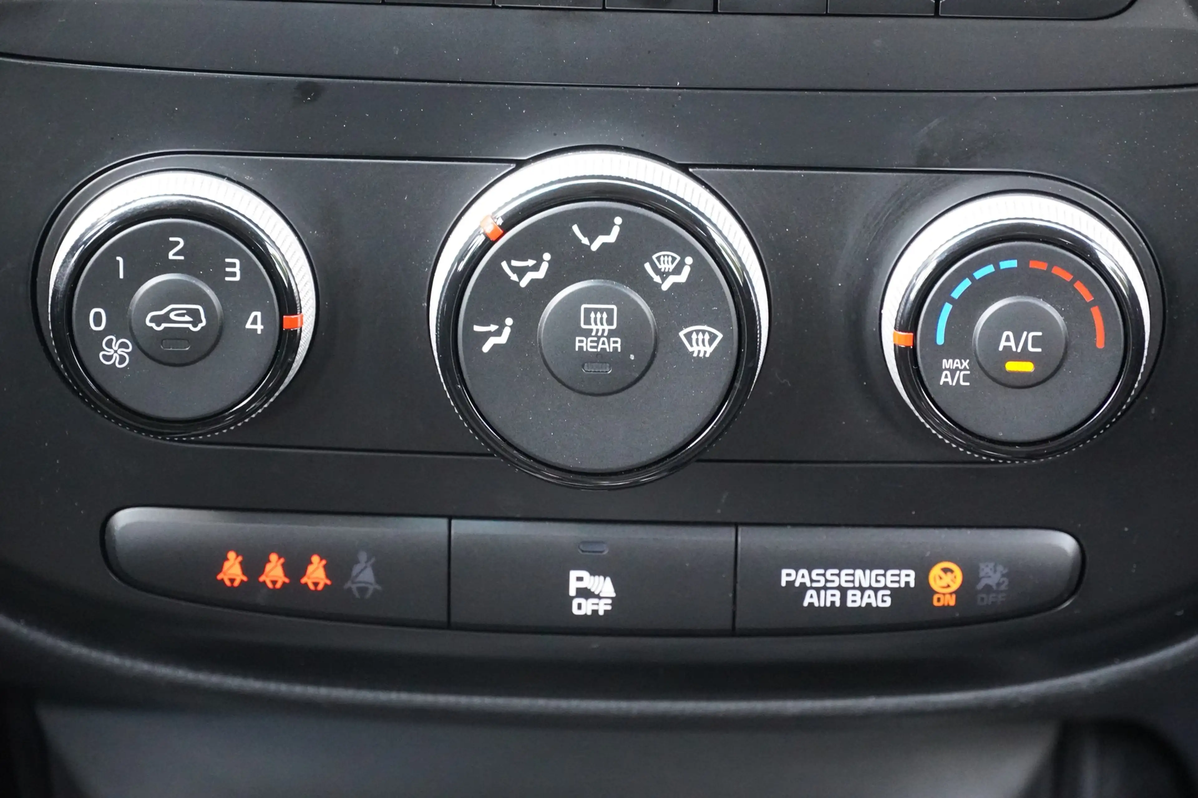 Kia Soul 1.6 Edition 7 PDC Klima USB AUX — photo 11