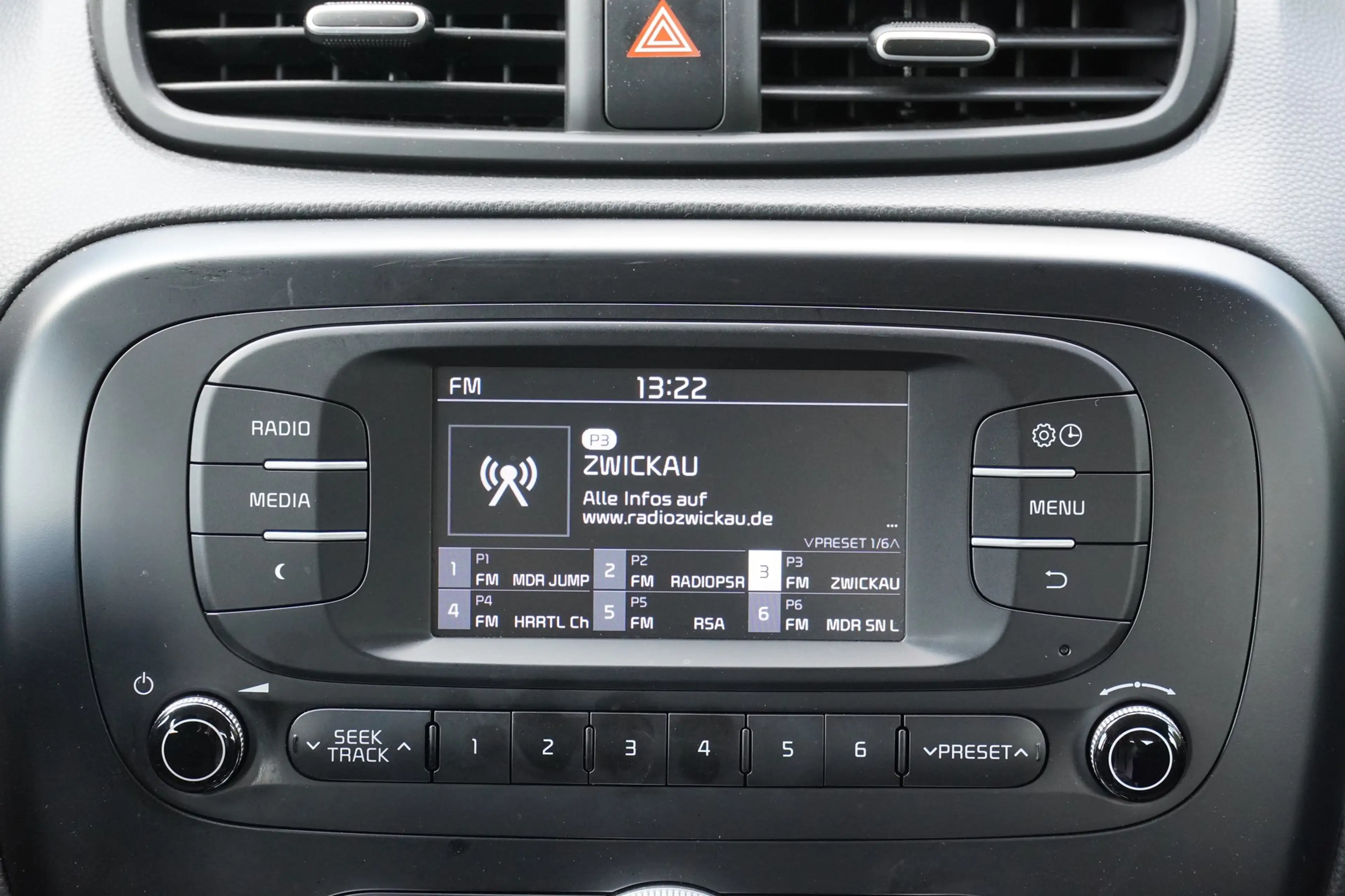 Kia Soul 1.6 Edition 7 PDC Klima USB AUX — photo 10