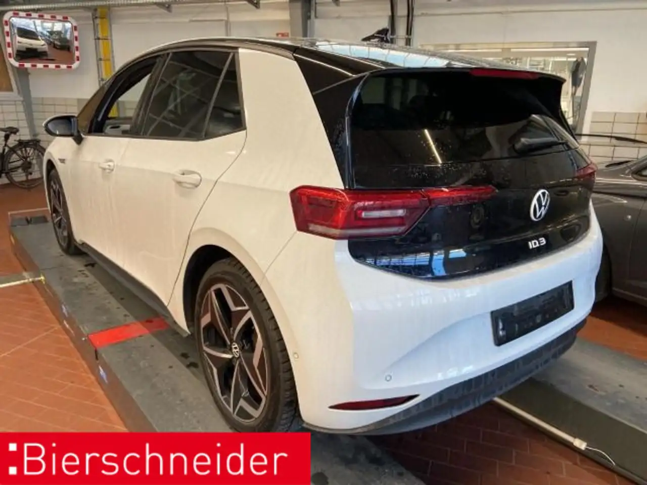 Volkswagen ID.3 Pro Perf AHK PANO MATRIX 20 3