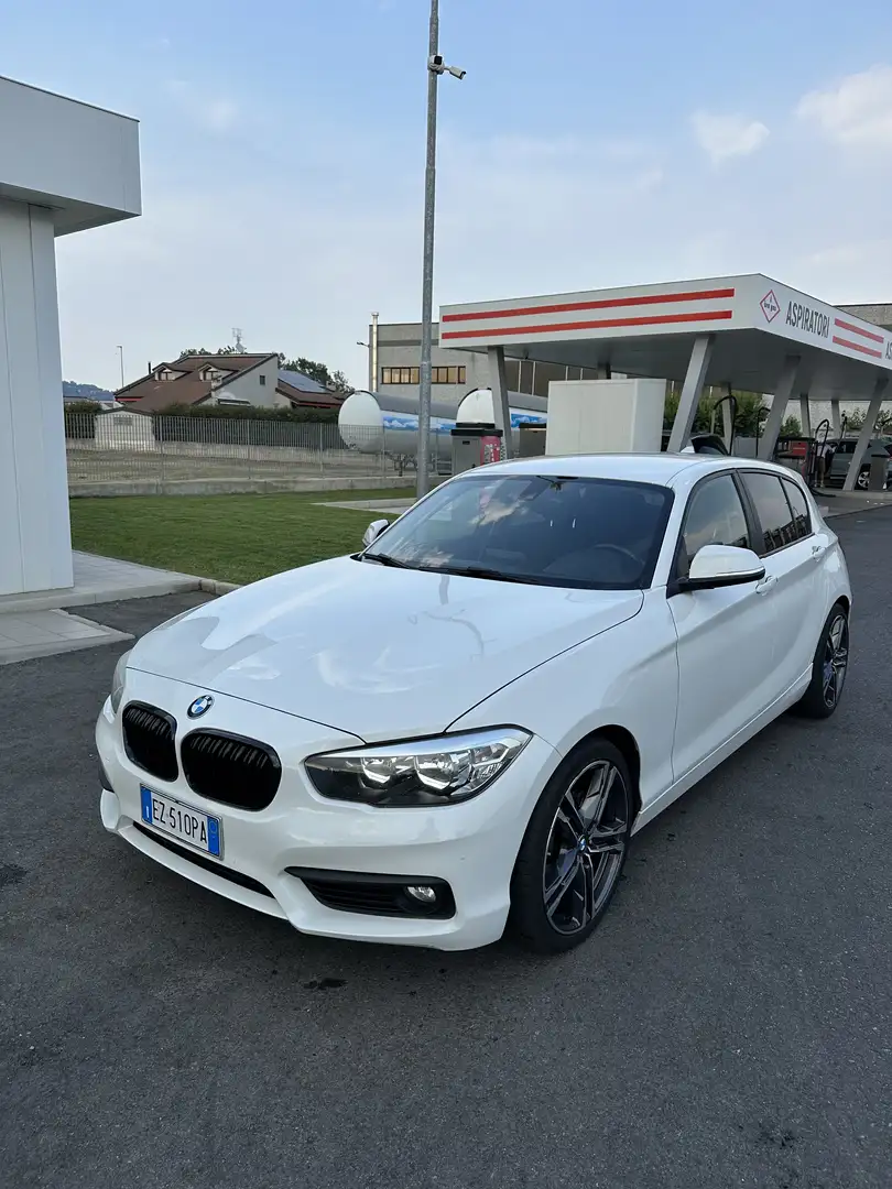 BMW 116 116d 5p advantage - 1