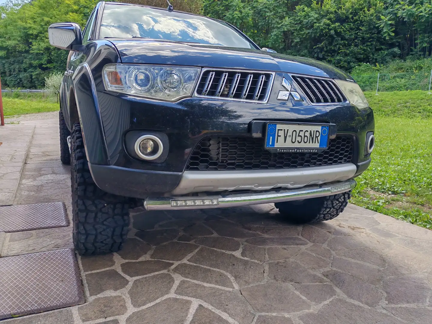 Mitsubishi L200 d.cab 2.5 di-d Intense Plus 178cv - 1