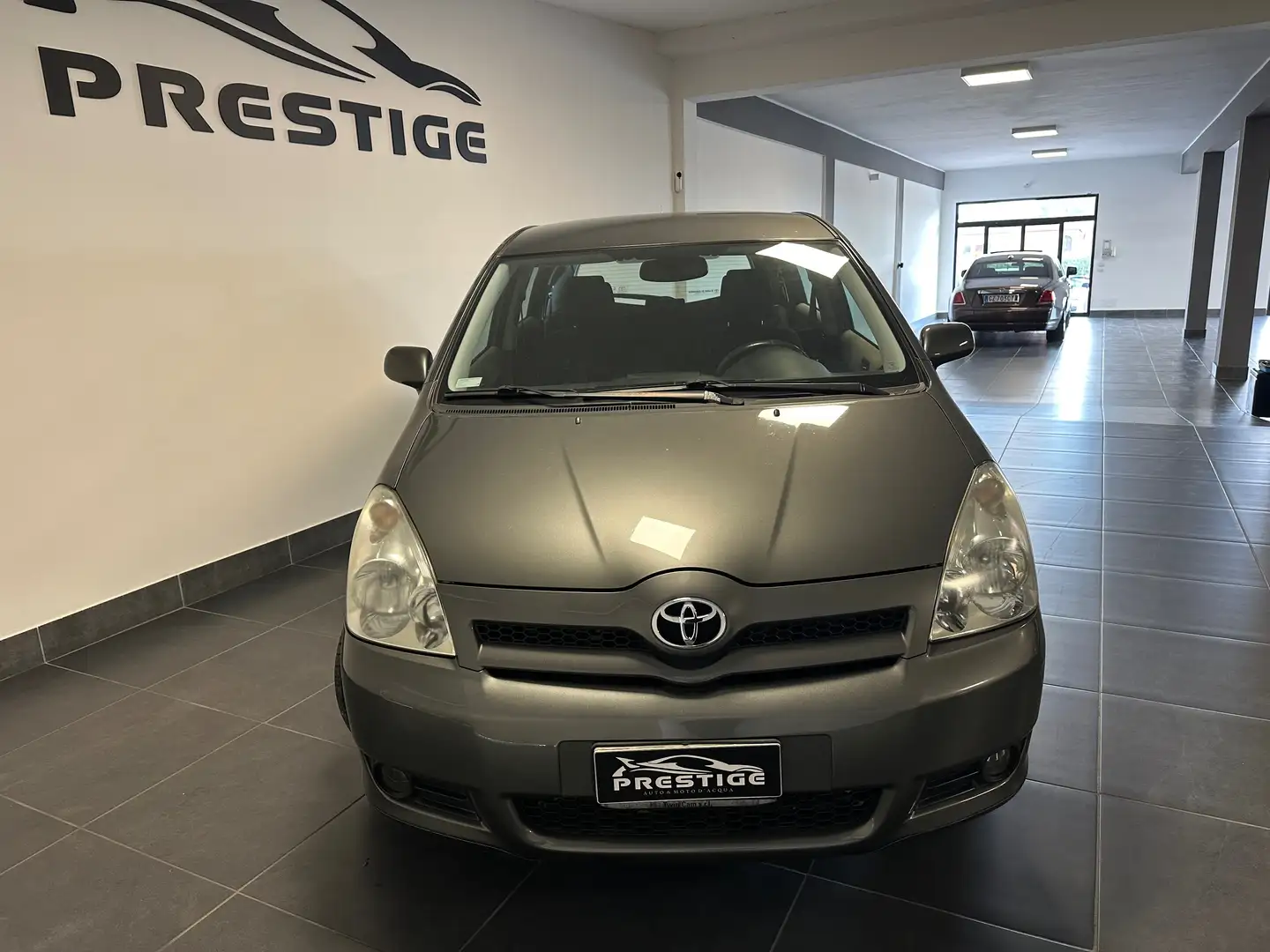 Toyota Corolla Verso COROLLA VERSO 2.2 D-4D 136cv PRONTA CONSEGNA Grau - 2