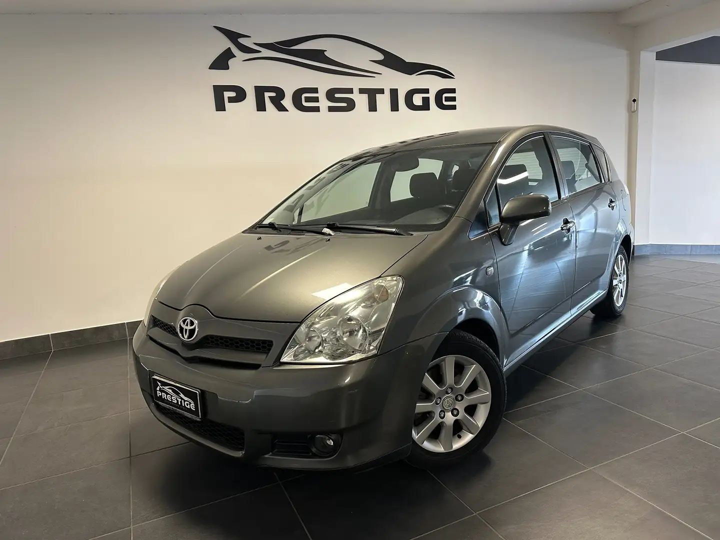 Toyota Corolla Verso COROLLA VERSO 2.2 D-4D 136cv PRONTA CONSEGNA Grau - 1