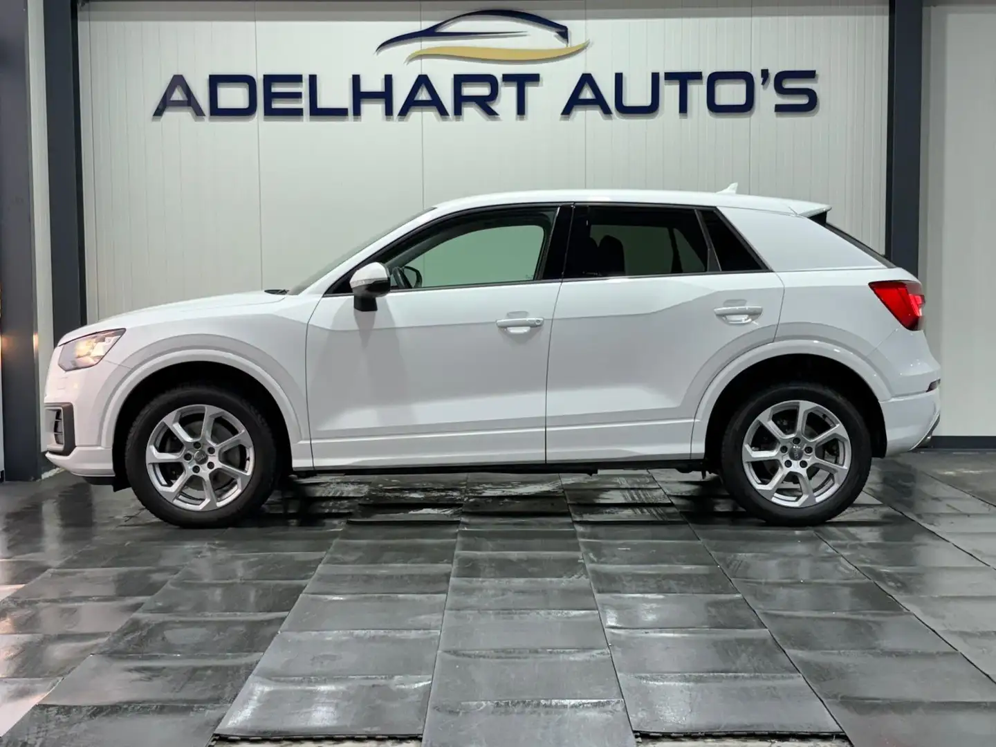 Audi Q2 1.0 TFSI Design / Navigatie full map / Cruise cont Blanc - 2
