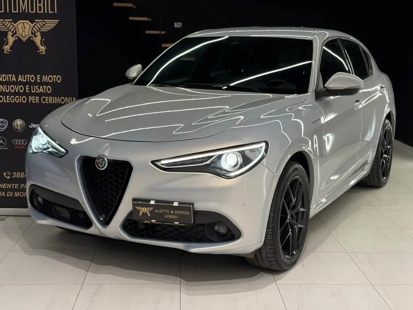 Alfa Romeo Stelvio Stelvio 2.2 Turbodiesel 210 CV AT8 Q4 Veloce Azul - 2