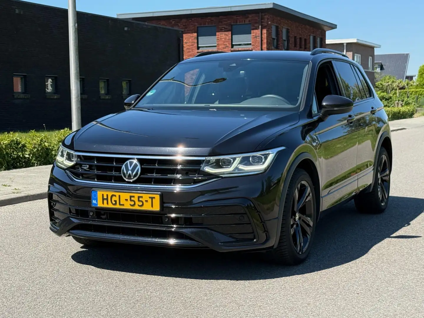 Volkswagen Tiguan 1.4 TSI eHybrid R-Line Black Editie DSG Automaat | Zwart - 2