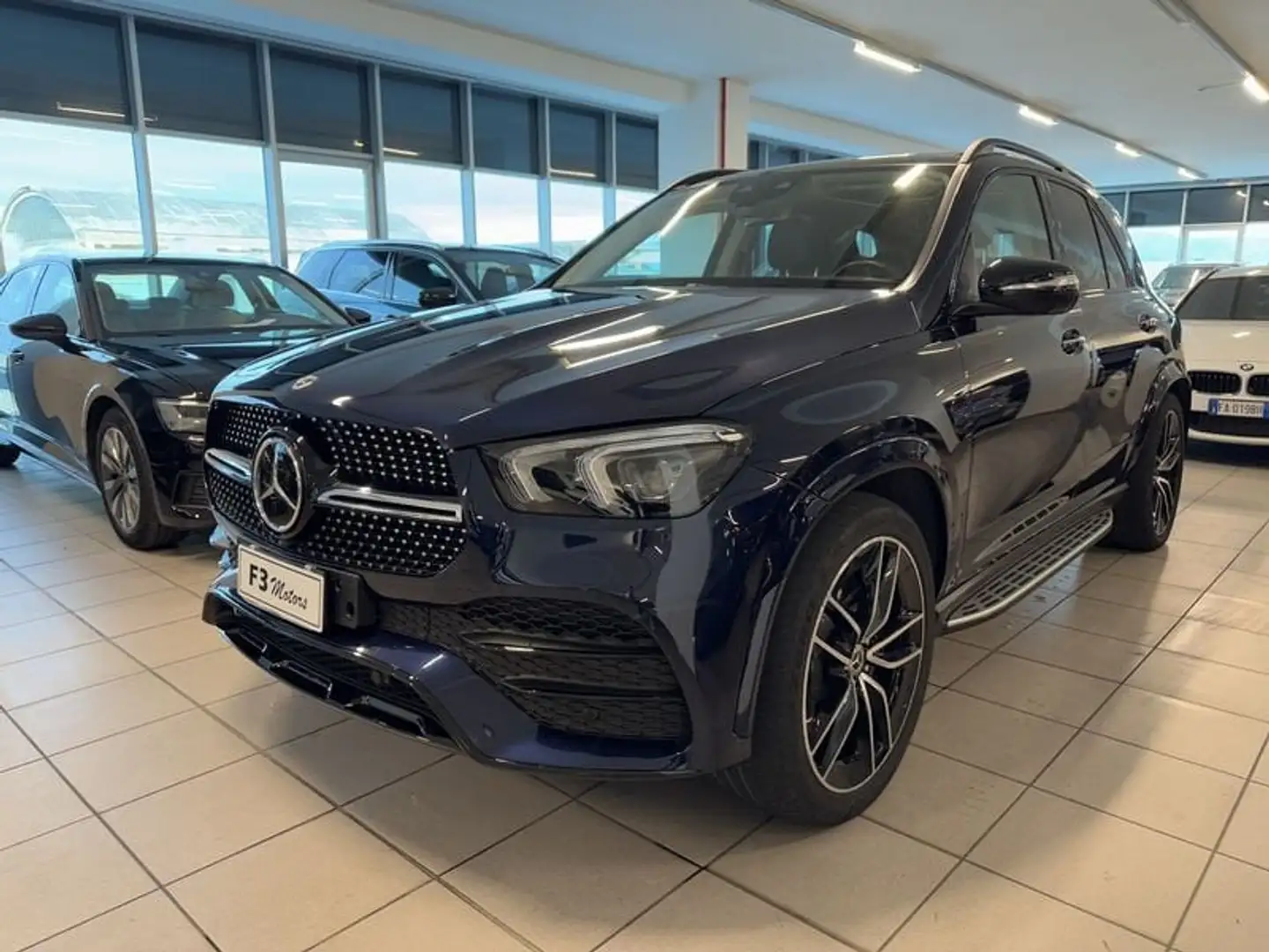 Mercedes-Benz GLE 350 GLE 350 de 4Matic Plug-in hybrid Premium Plus Schwarz - 1