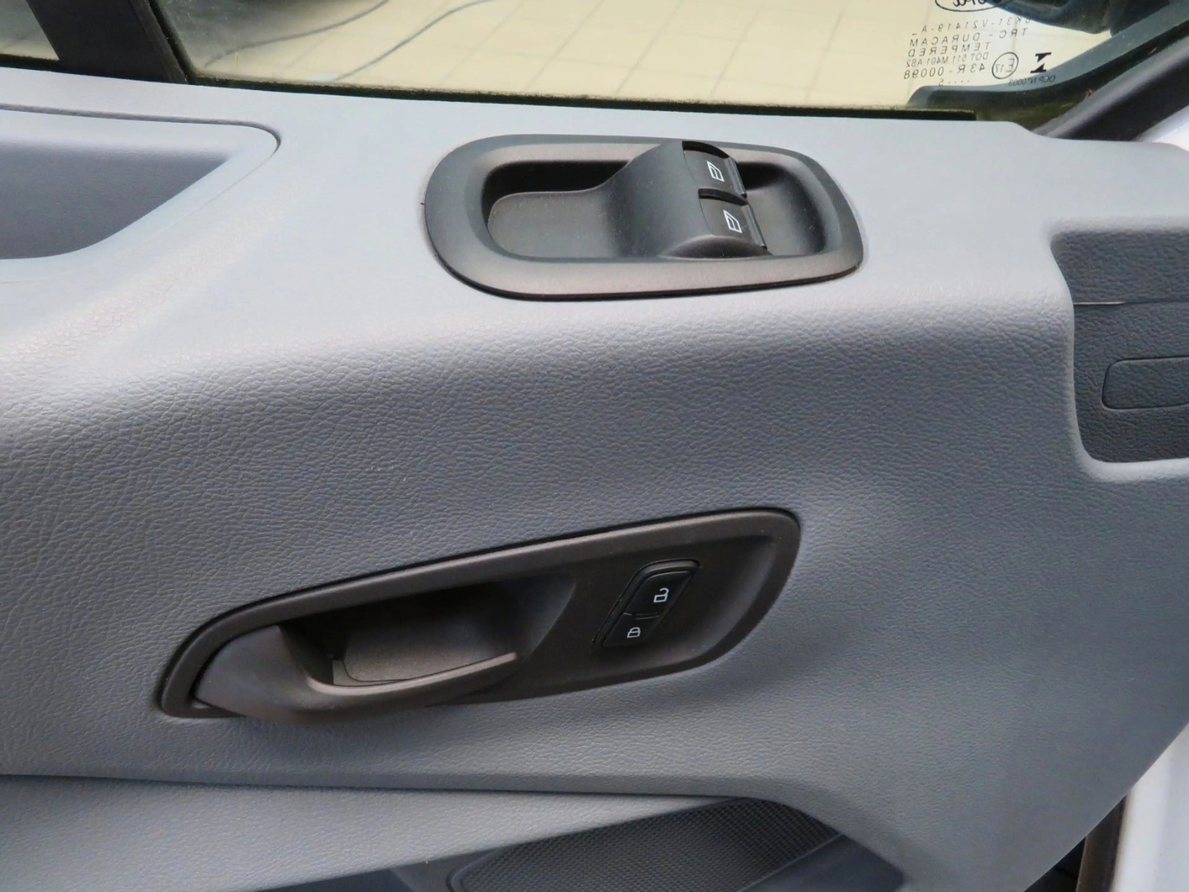 Ford Transit Kombi 330 L2*Rollstuhl*Lift*Stufe*STHZ* — photo 8